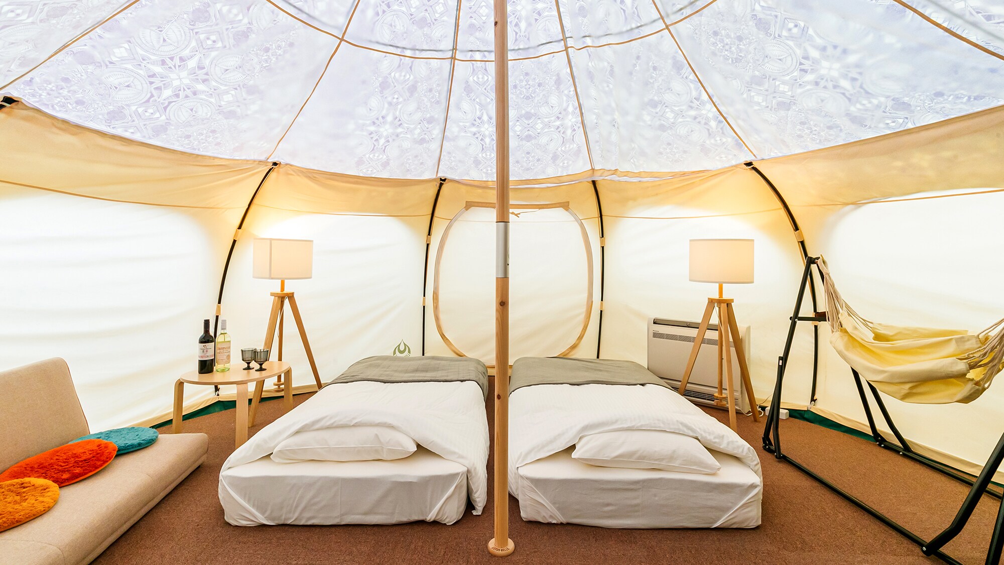 [Lotus Bell / 5m type] A cute onion-shaped tent. Once you step inside, you'll be sure to be invited into an extraordinary world.