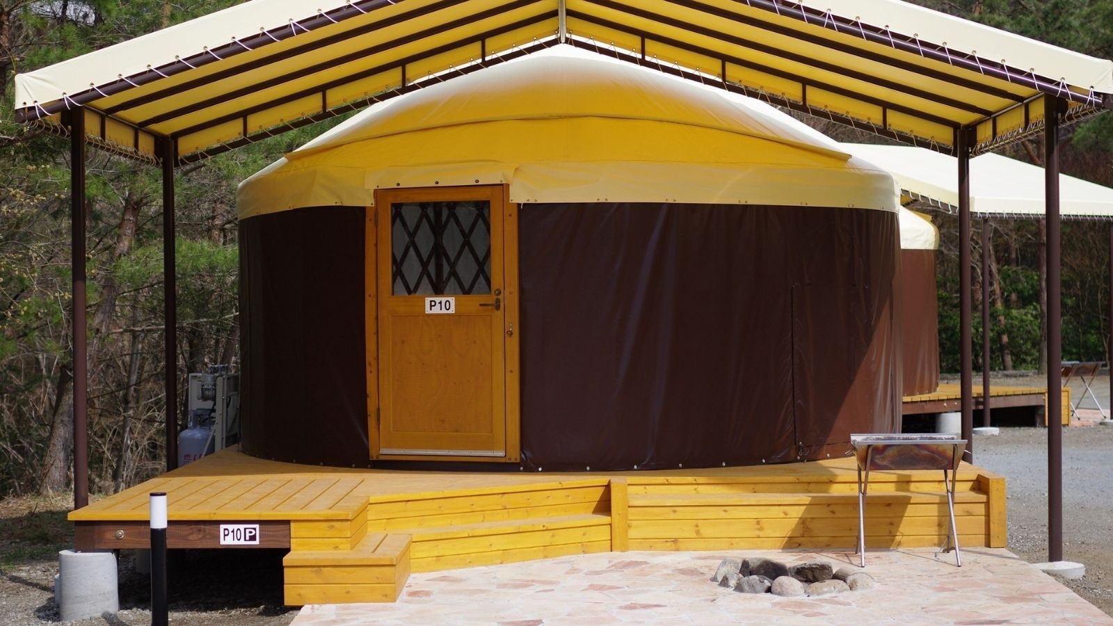 Pao Bonfire Base III exterior