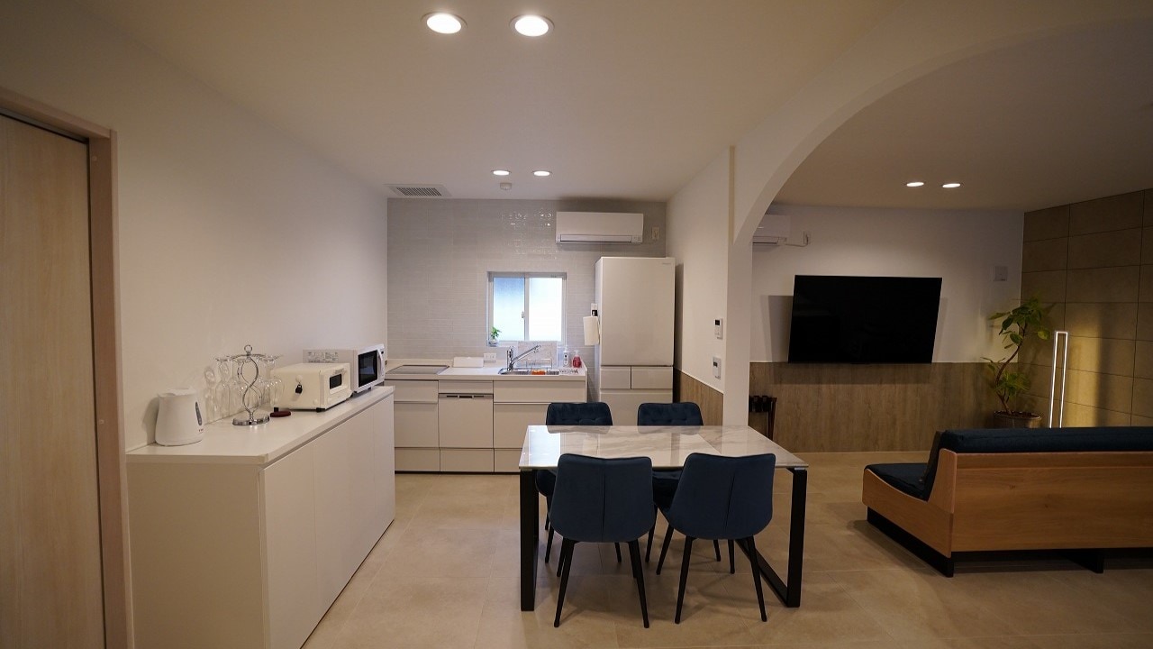 Sunny Villa 2
