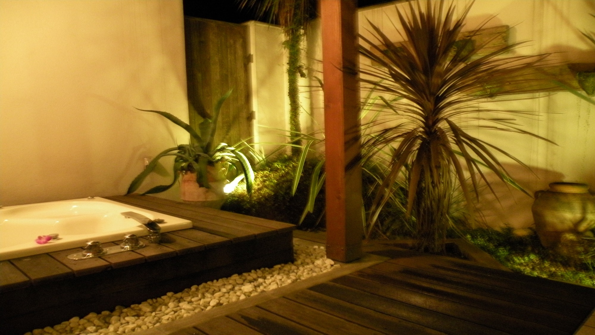 101室露天浴池（無屋頂）