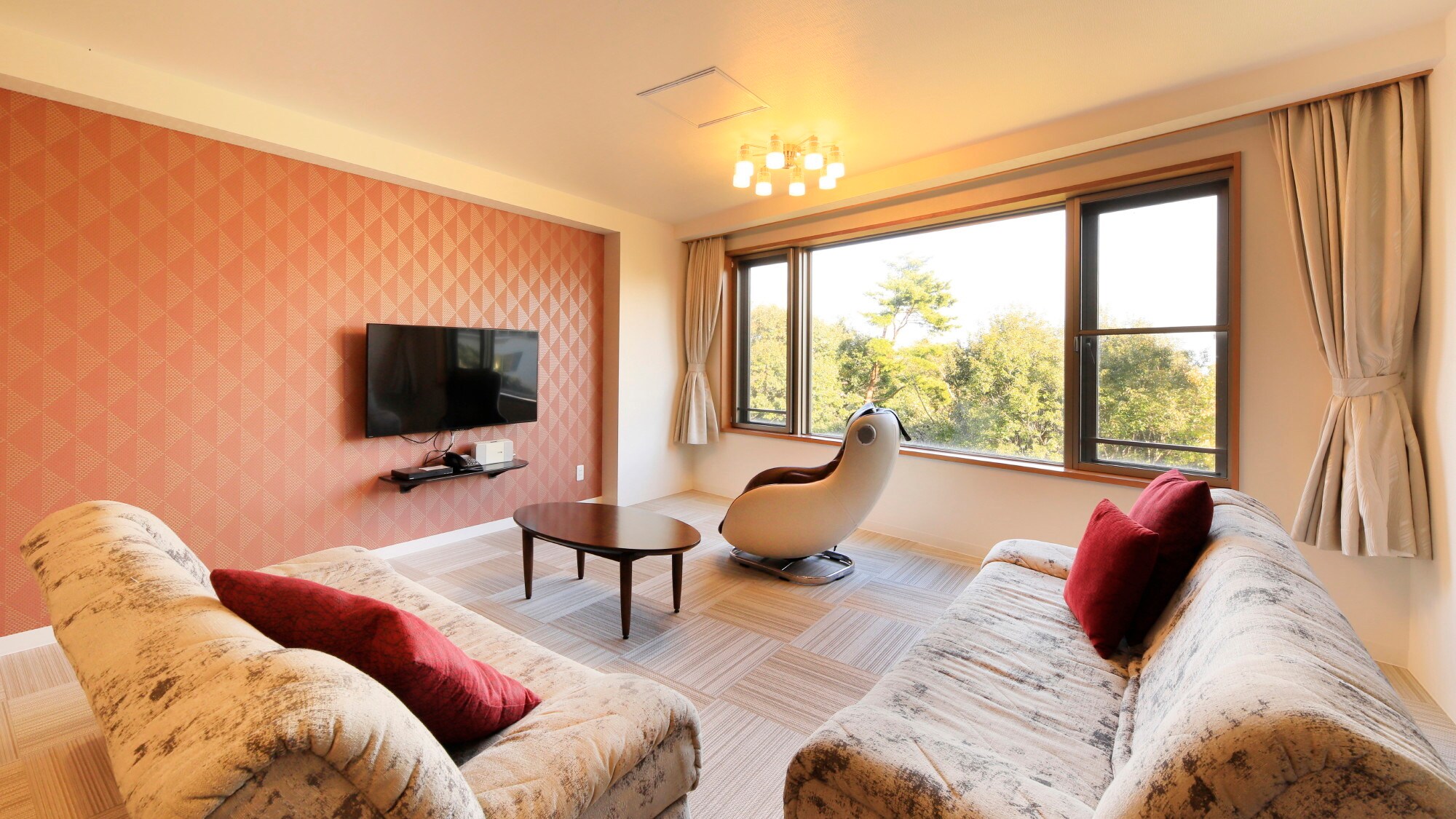 [Example of a Deluxe Room] 65-100 square meters, 2LDK or 3LDK rooms. Perfect for family trips and groups.