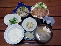 Makan malam (contoh)