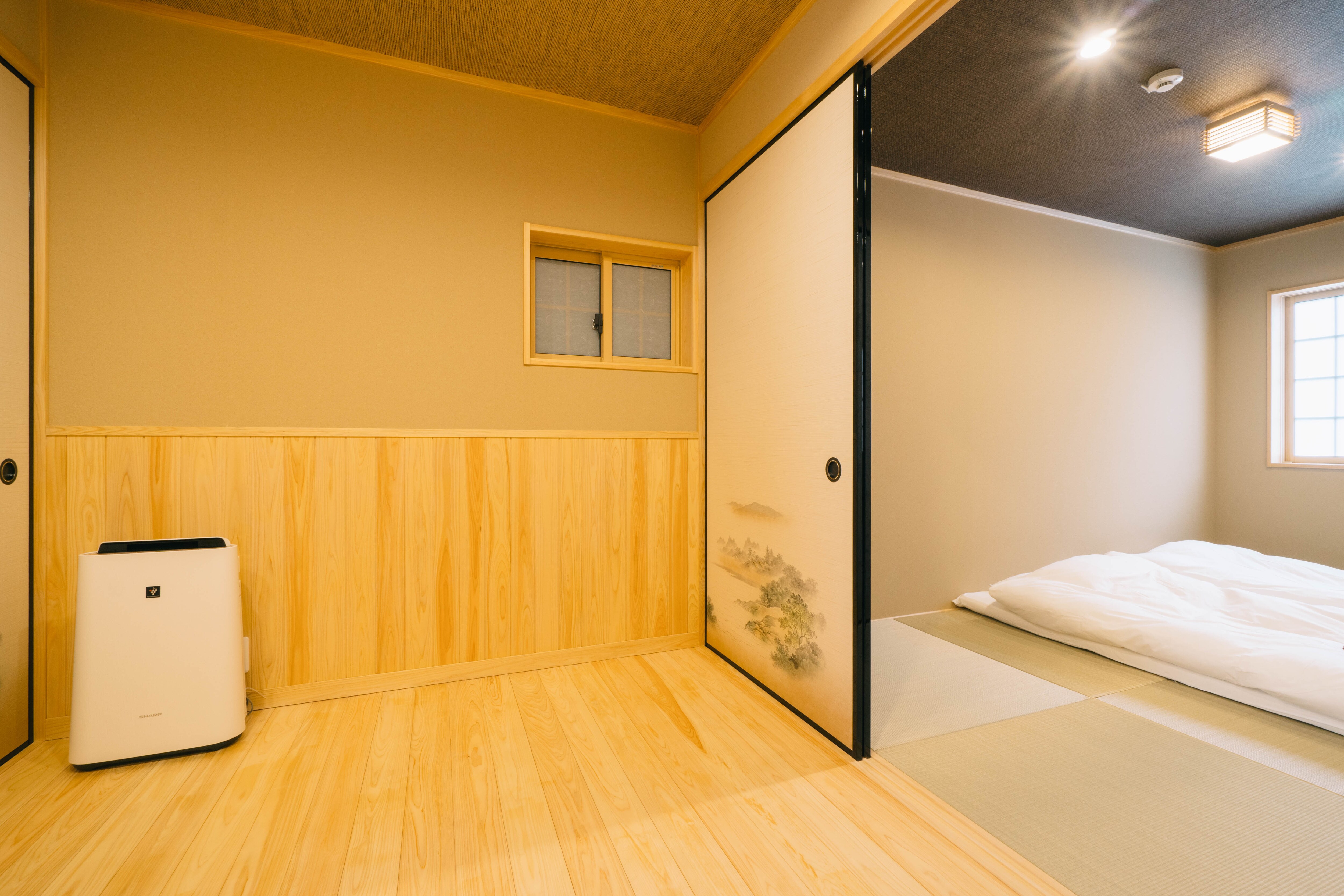 Japanese-style room