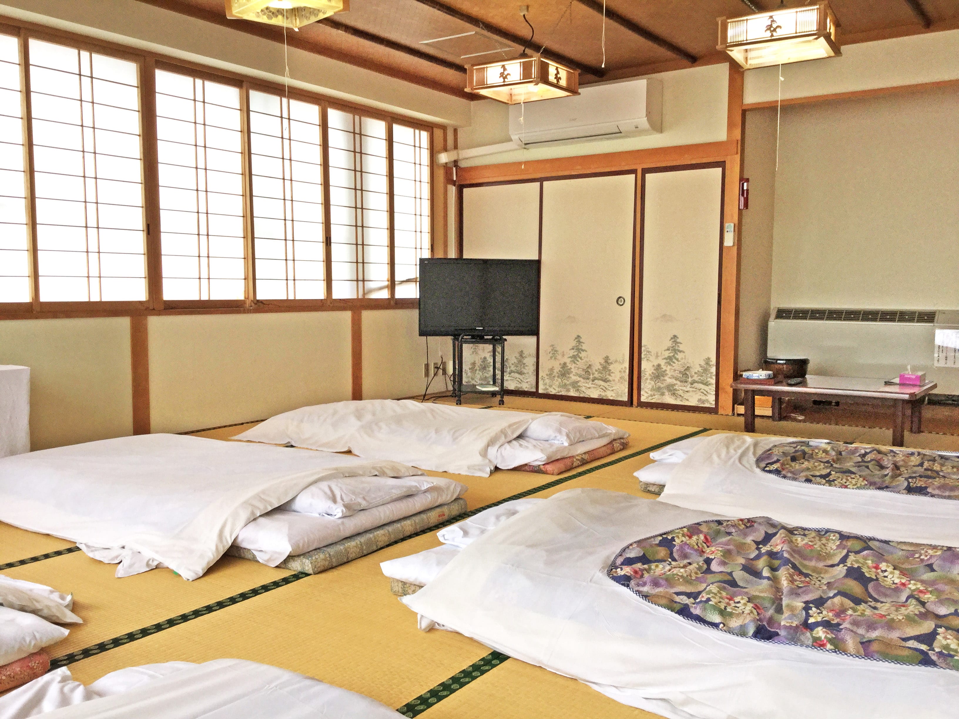 ห้องพักขนาดใหญ่พร้อมฟูกญี่ปุ่น