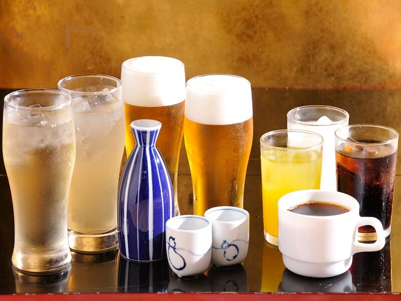 例）酒類、軟性飲料無限暢飲