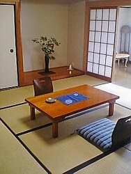 Hall 1 (guest room)