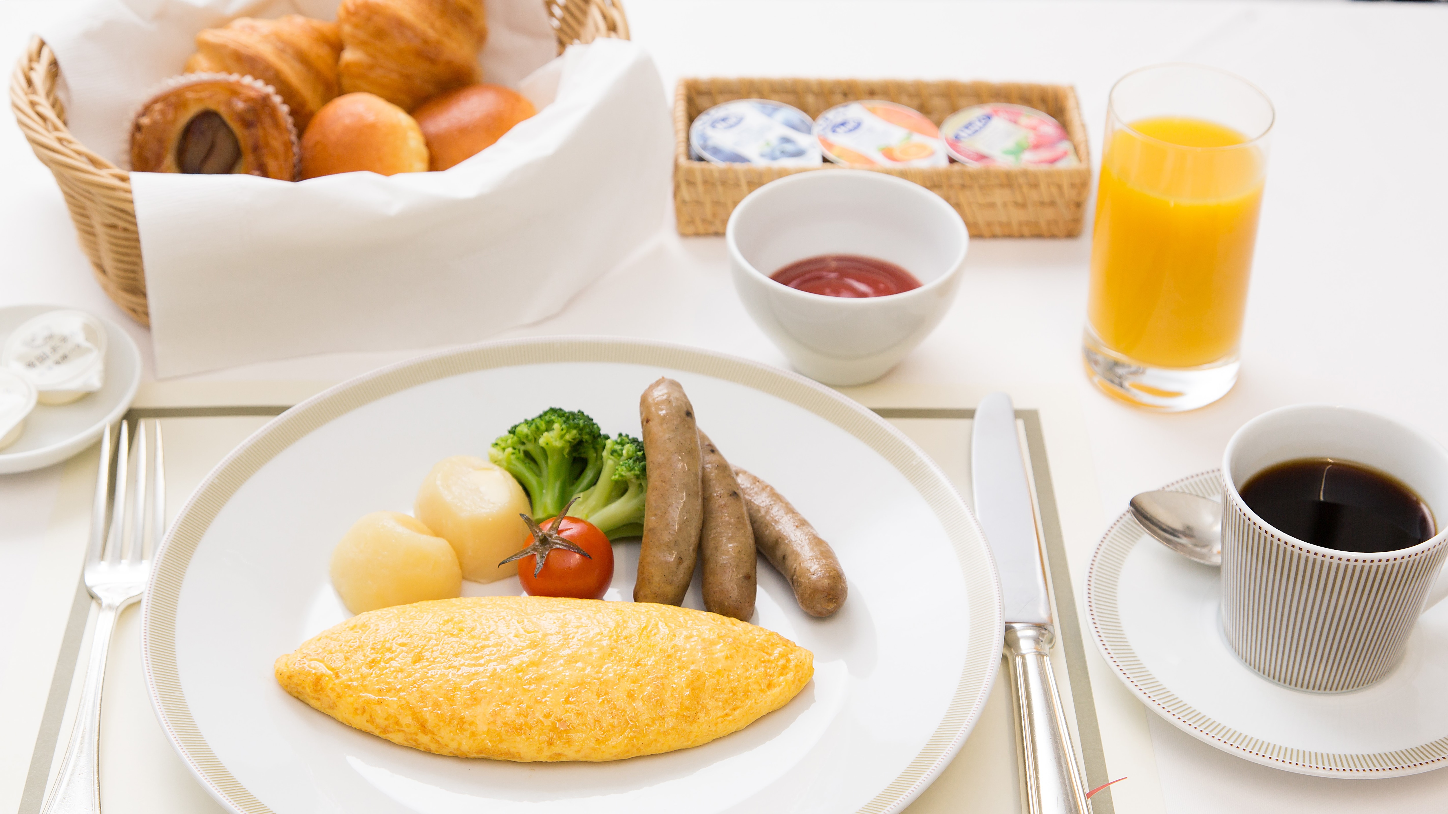 [All-day dining "Parkside Diner"] Breakfast (example)