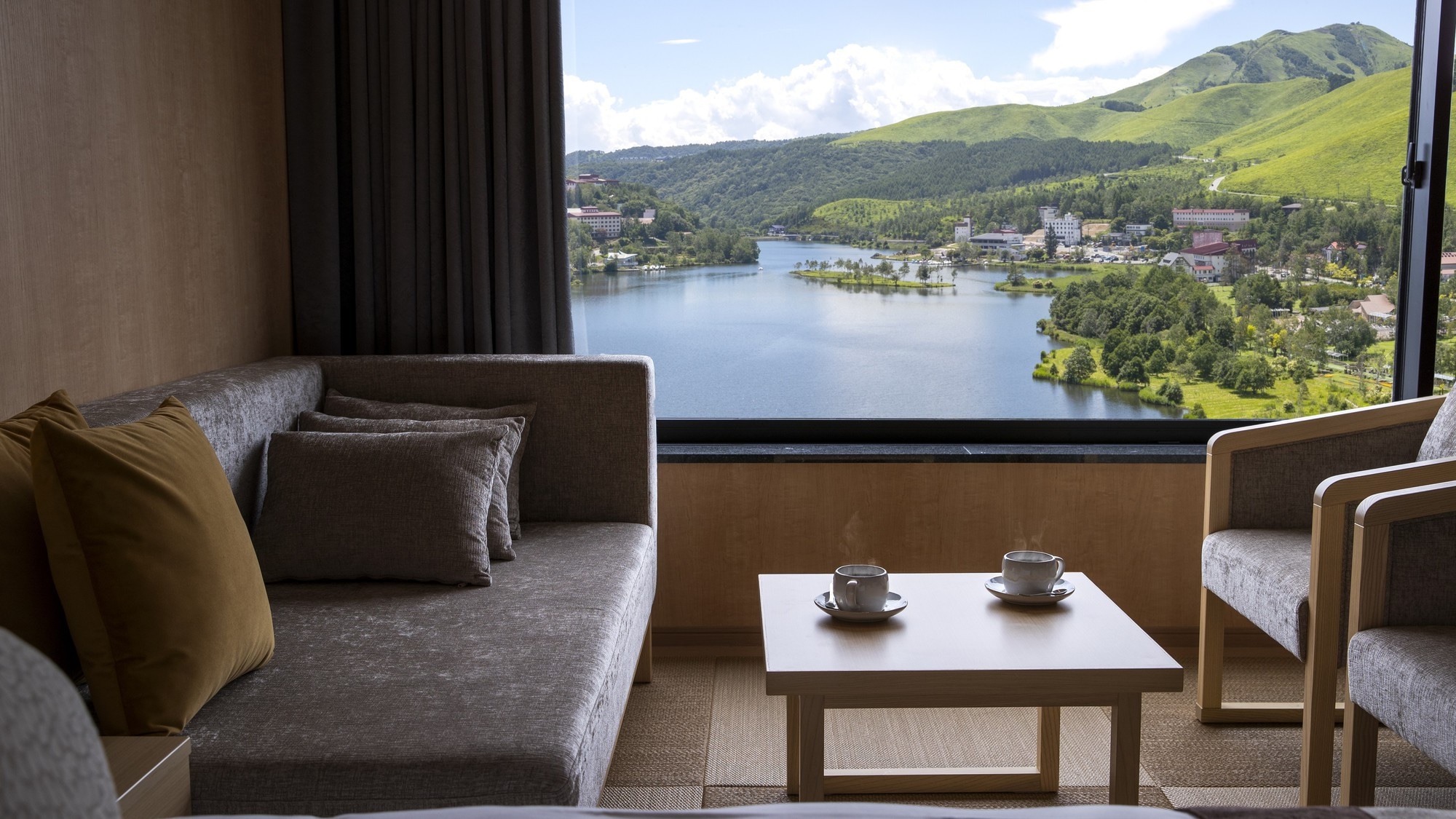 Deluxe Lake View