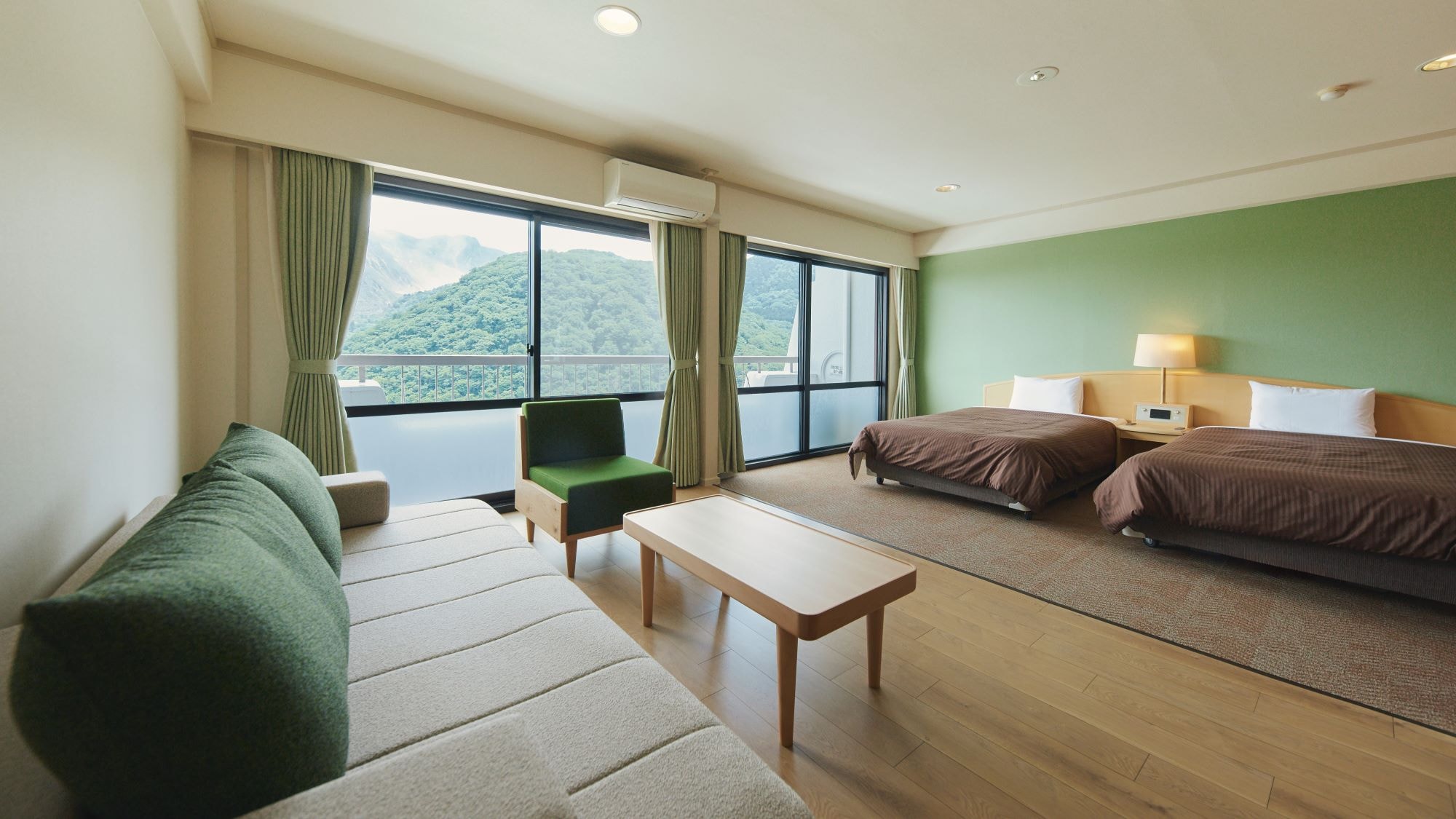 [Standard Room / 52㎡] Modern interior with two semi-double beds (example)