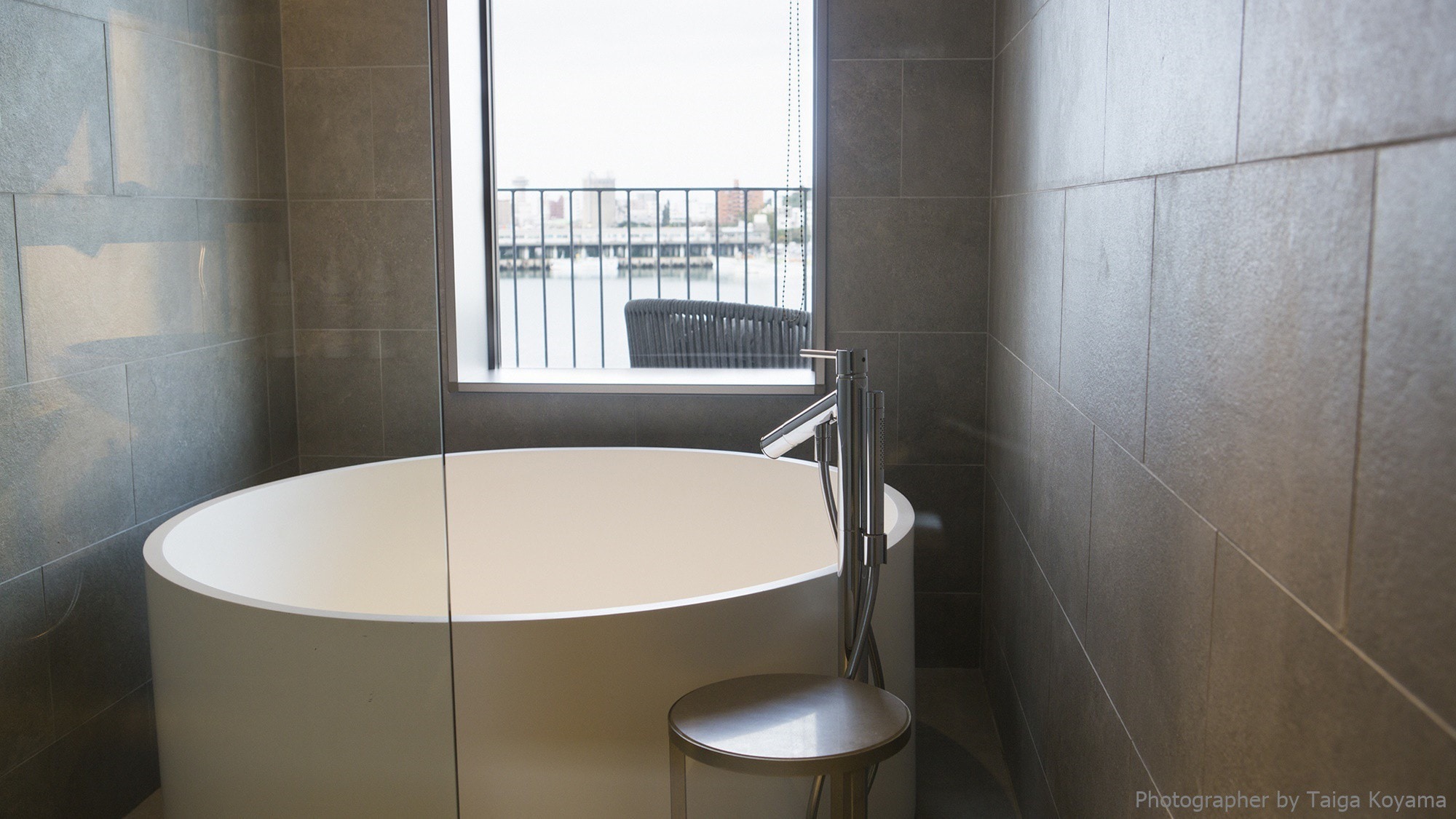 Corner Suite