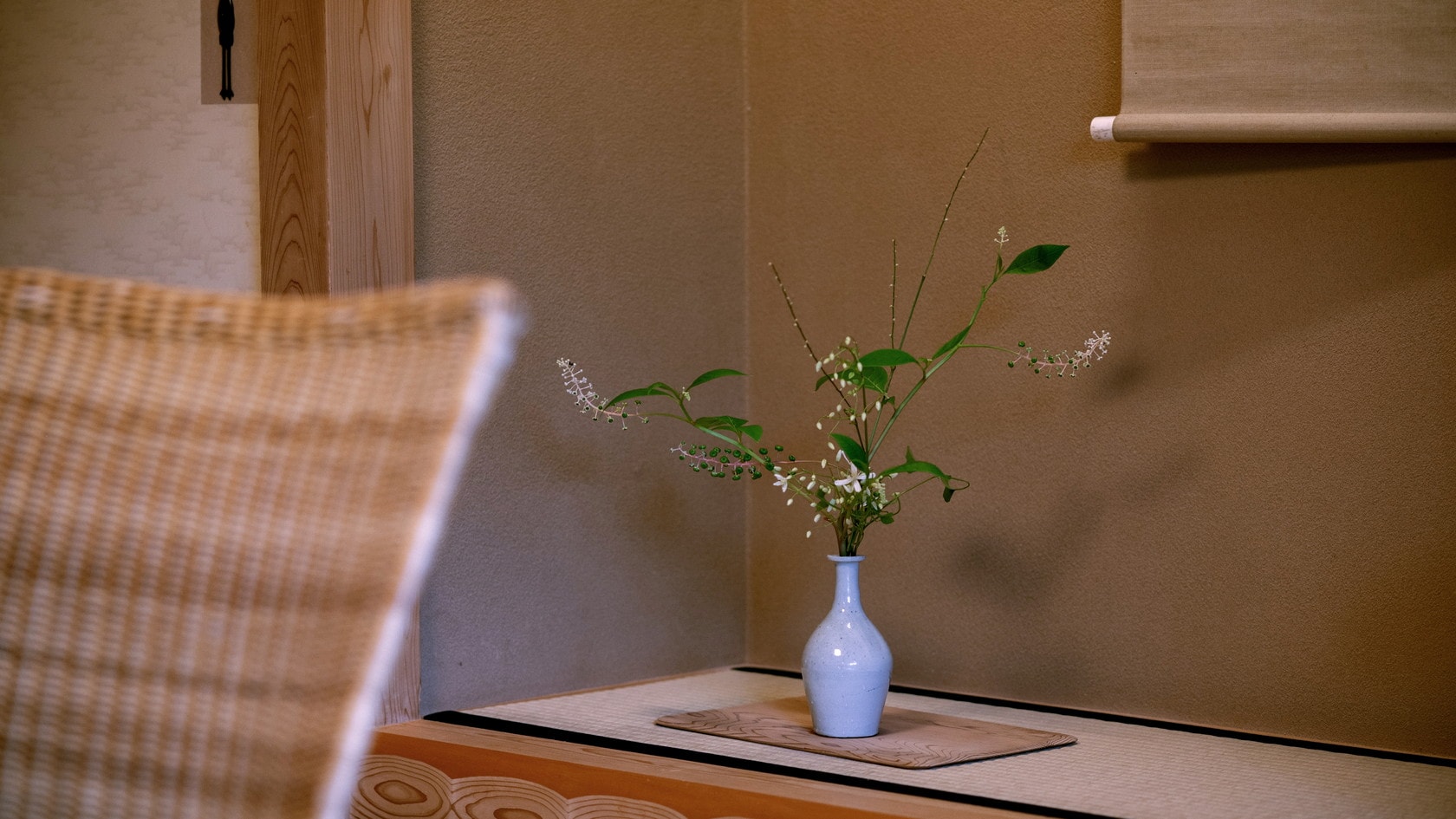 [Standard guest room | D] Cypress indoor bath ◆ Entrance + Japanese-style room 10 tatami mats + wide veranda (32 square meters) Room 405