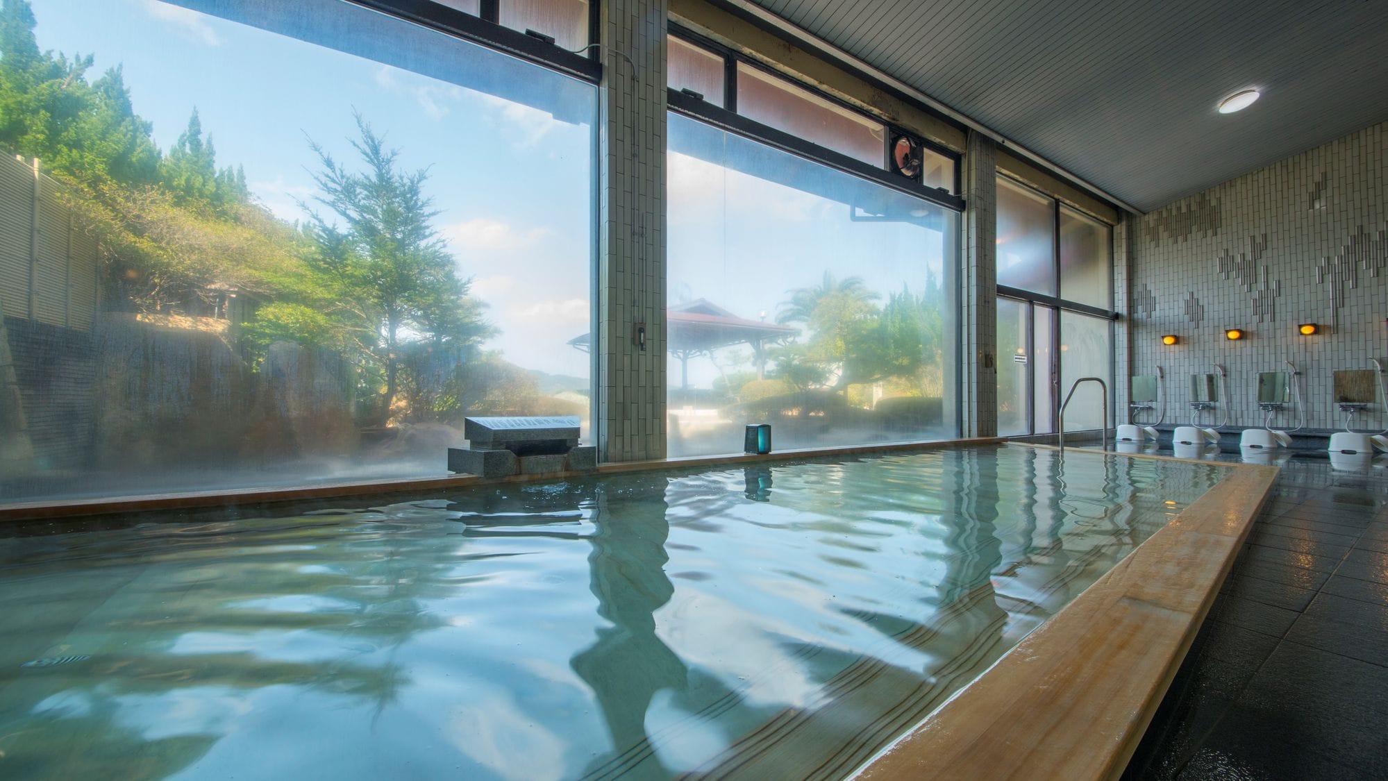 ■Large bath “Takiminoyu”