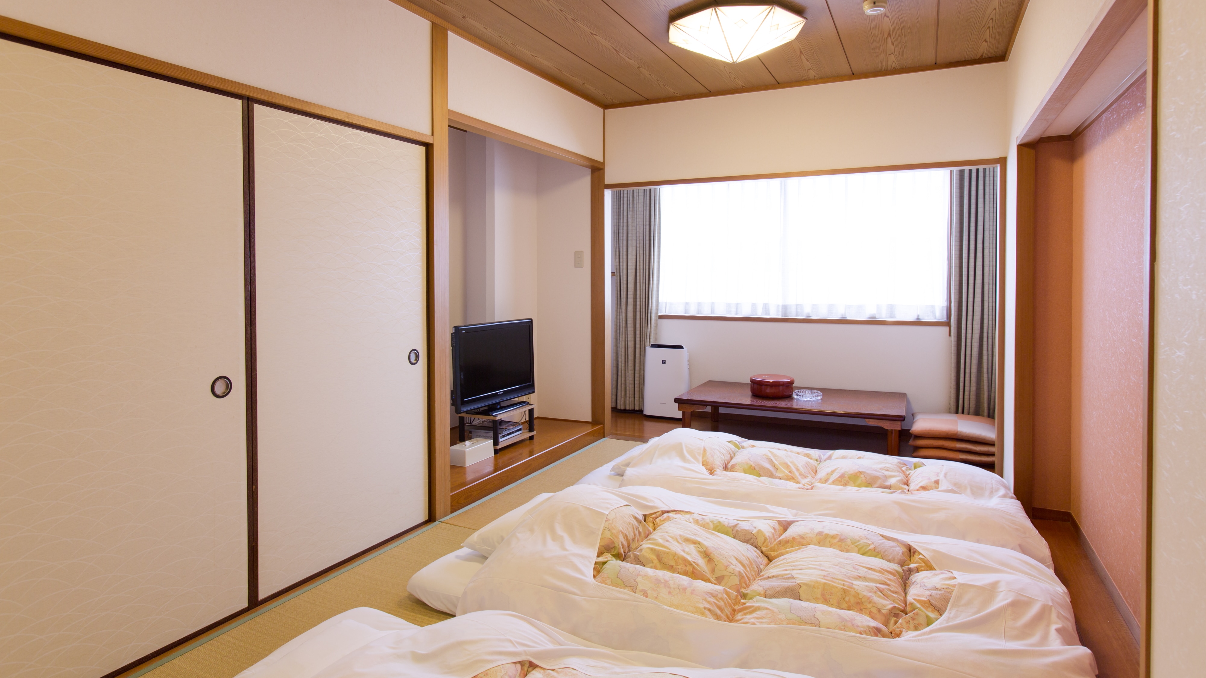 [All rooms non-smoking] Japanese-style room 7.5 tatami mats (maximum 4 people allowed)