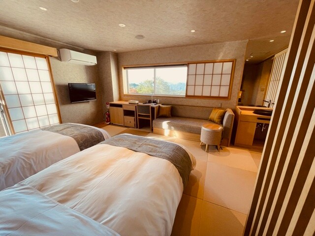 2401 with hot spring