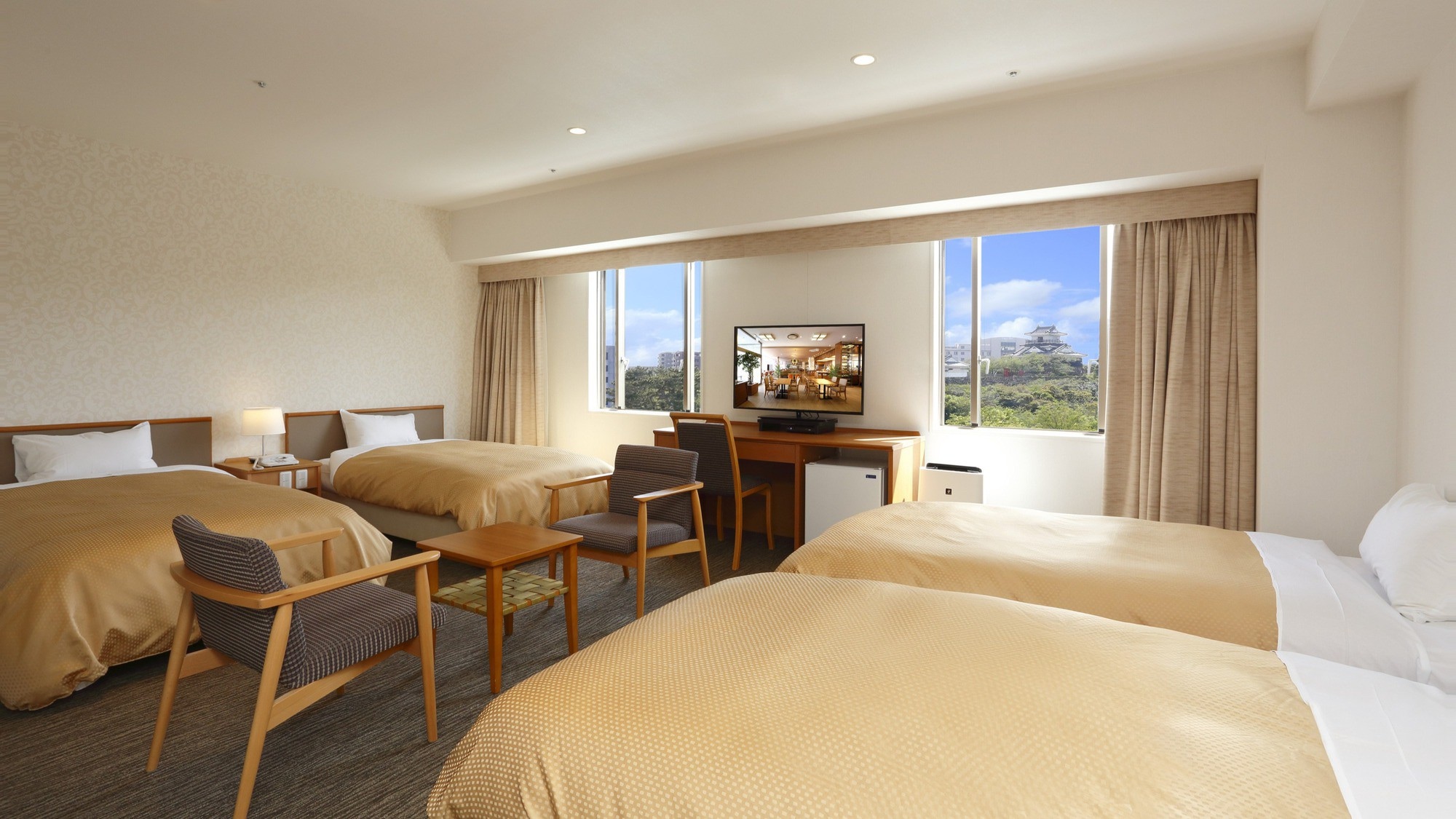 ●Family room (maximum 4 people)