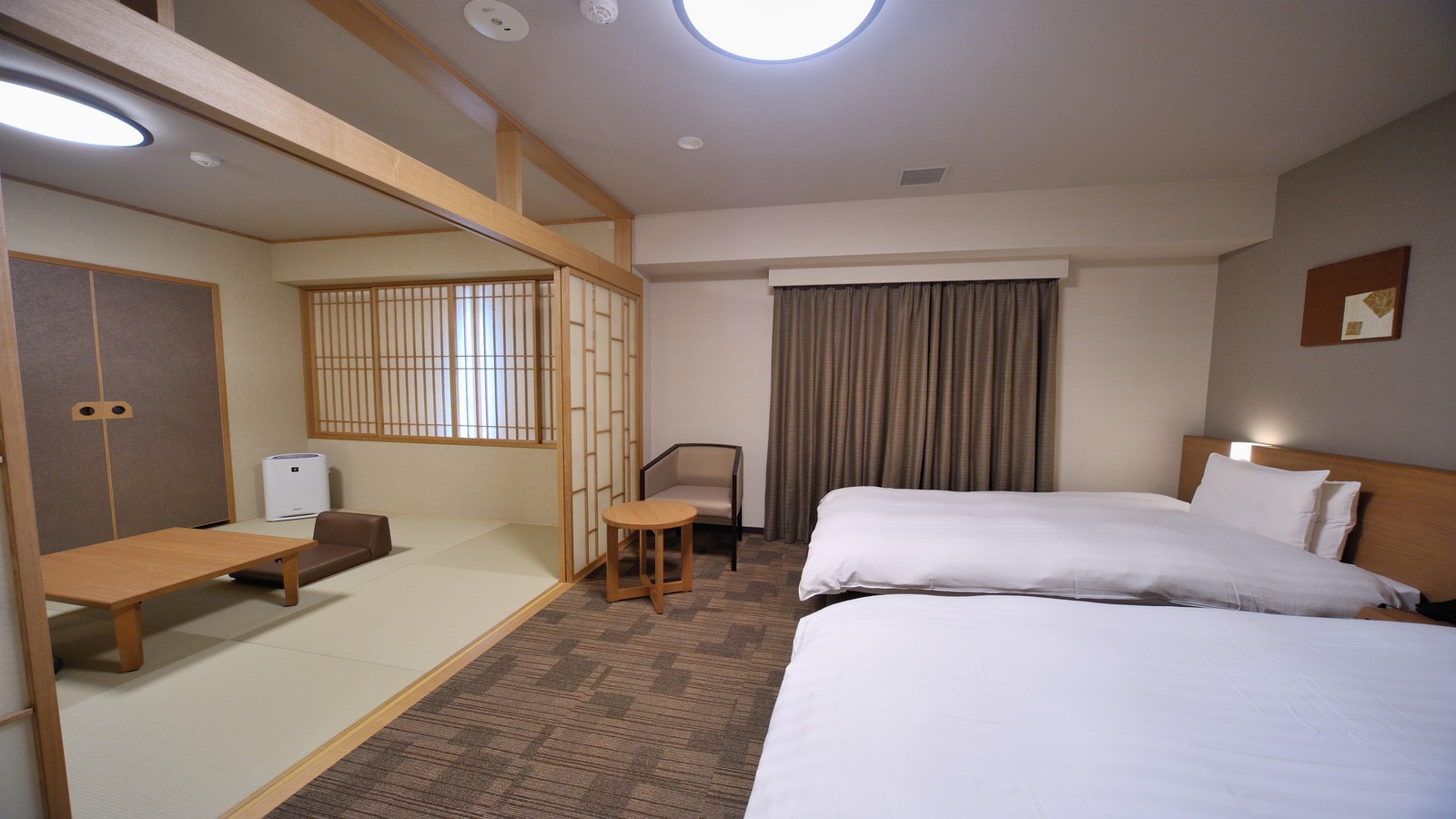 日式和西式房間[禁止吸煙]（110×195厘米）約44平方米*有3套日式被褥