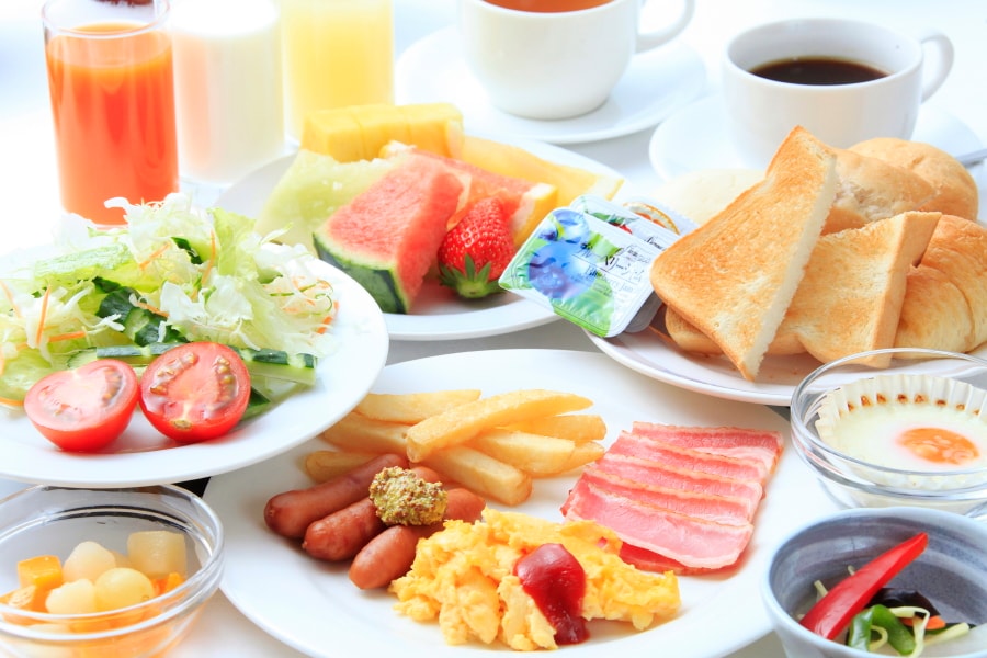 Breakfast with Western food example