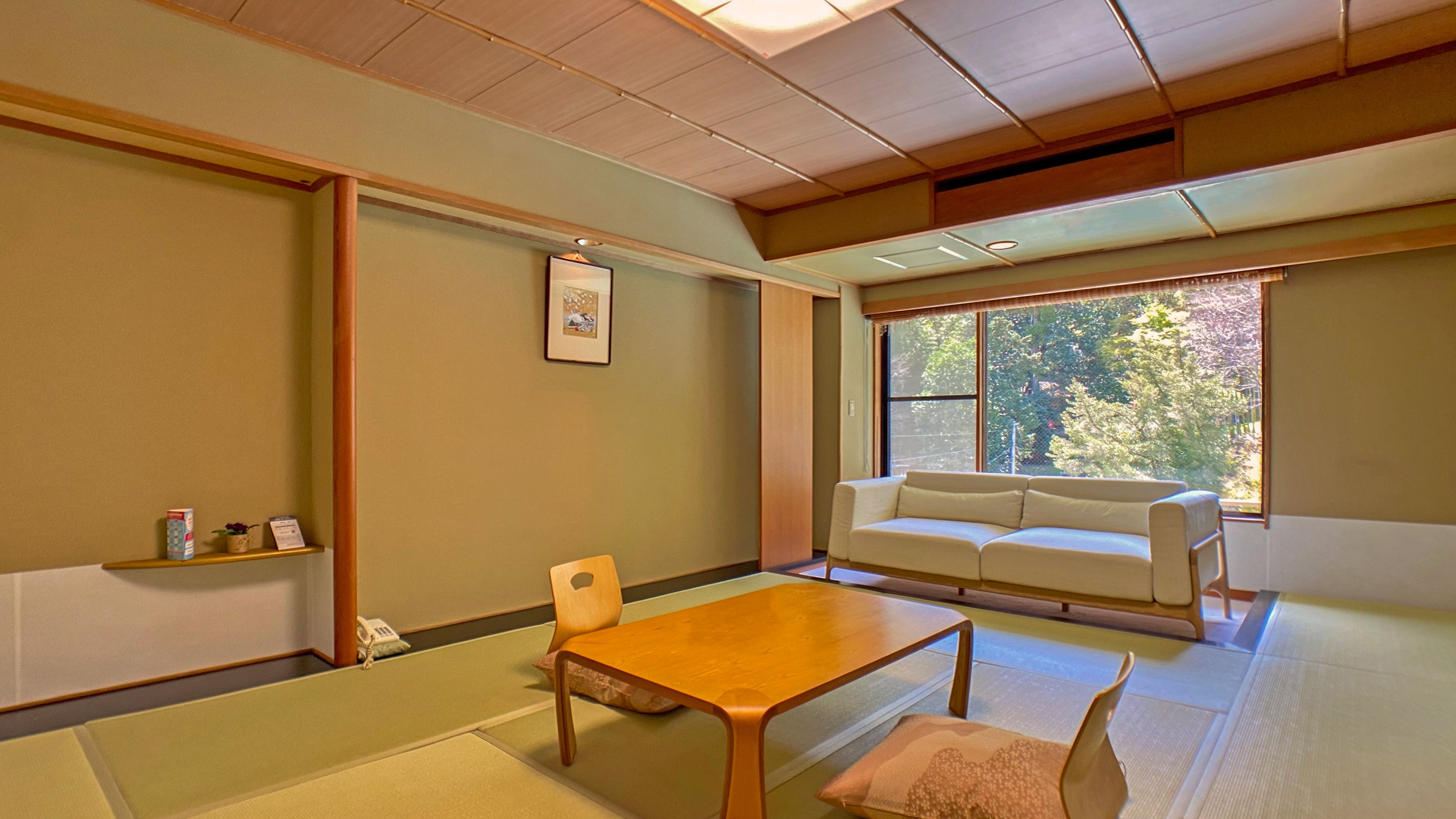 Corner room Japanese style room 14 tatami mats (with bath and toilet) Non-smoking