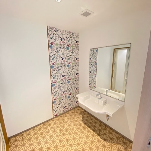 Barrier-free room washbasin