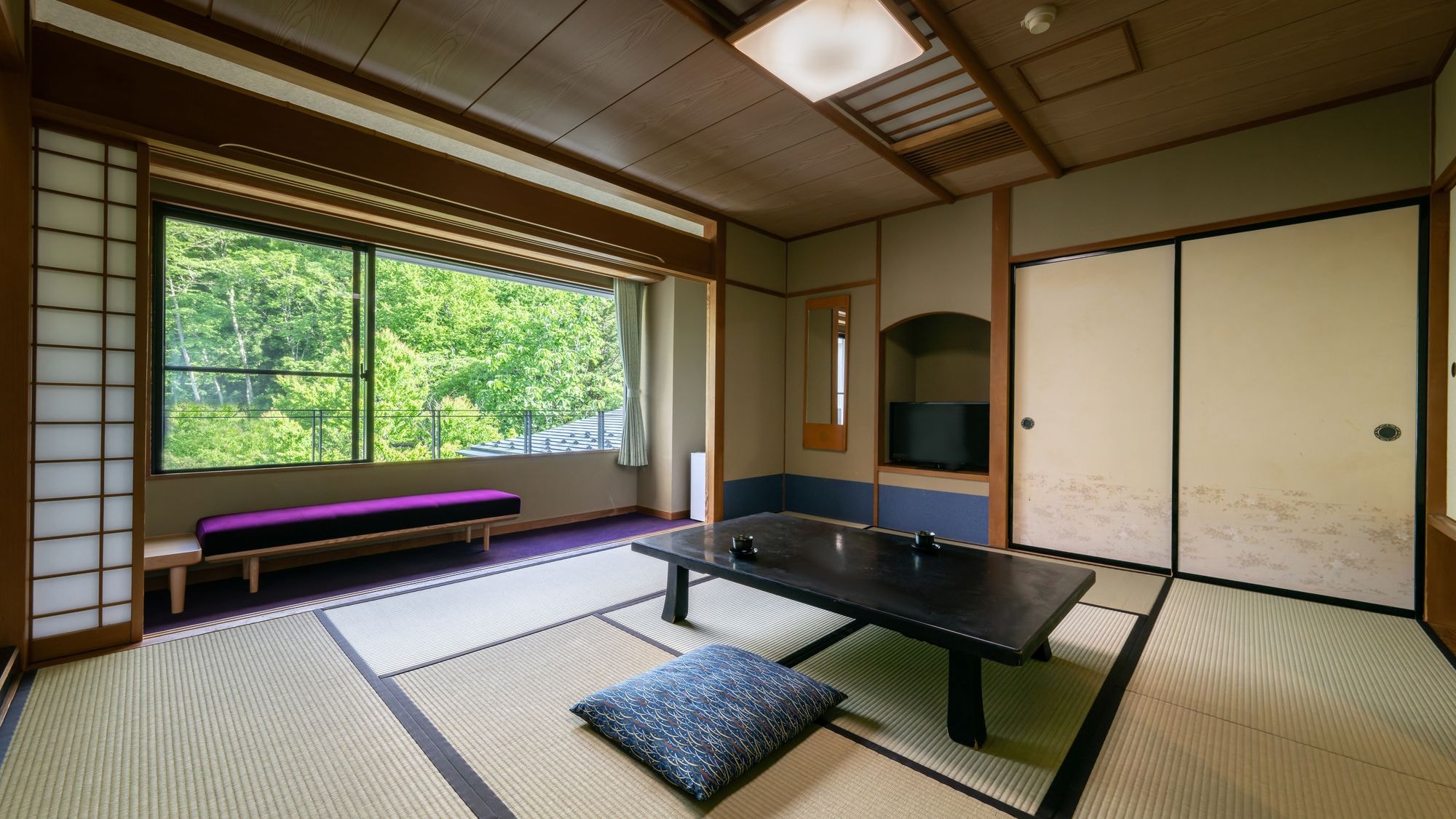 [Non-smoking] Japanese-Western room (10 tatami mats + twin)