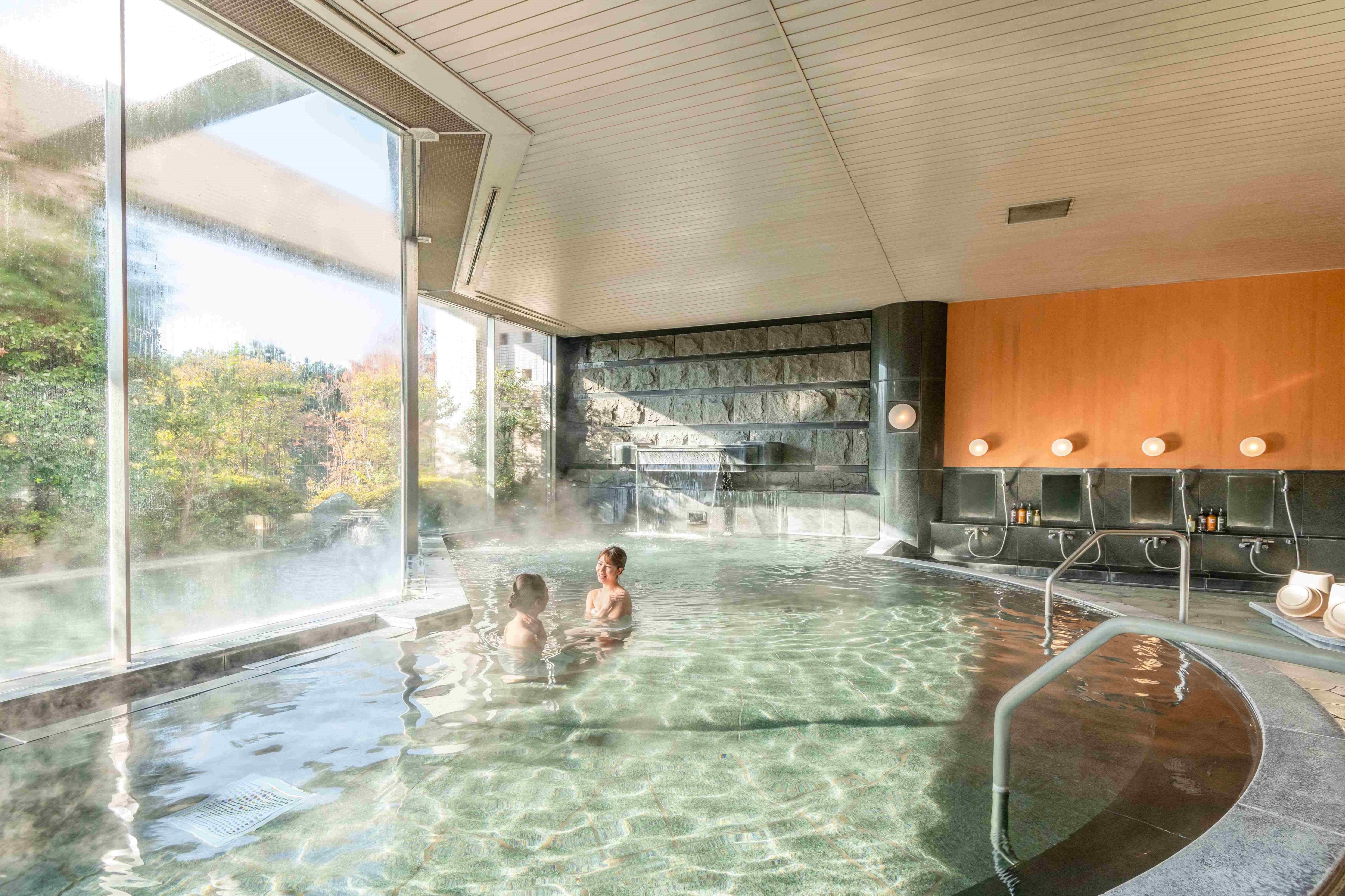 Large hot spring bath