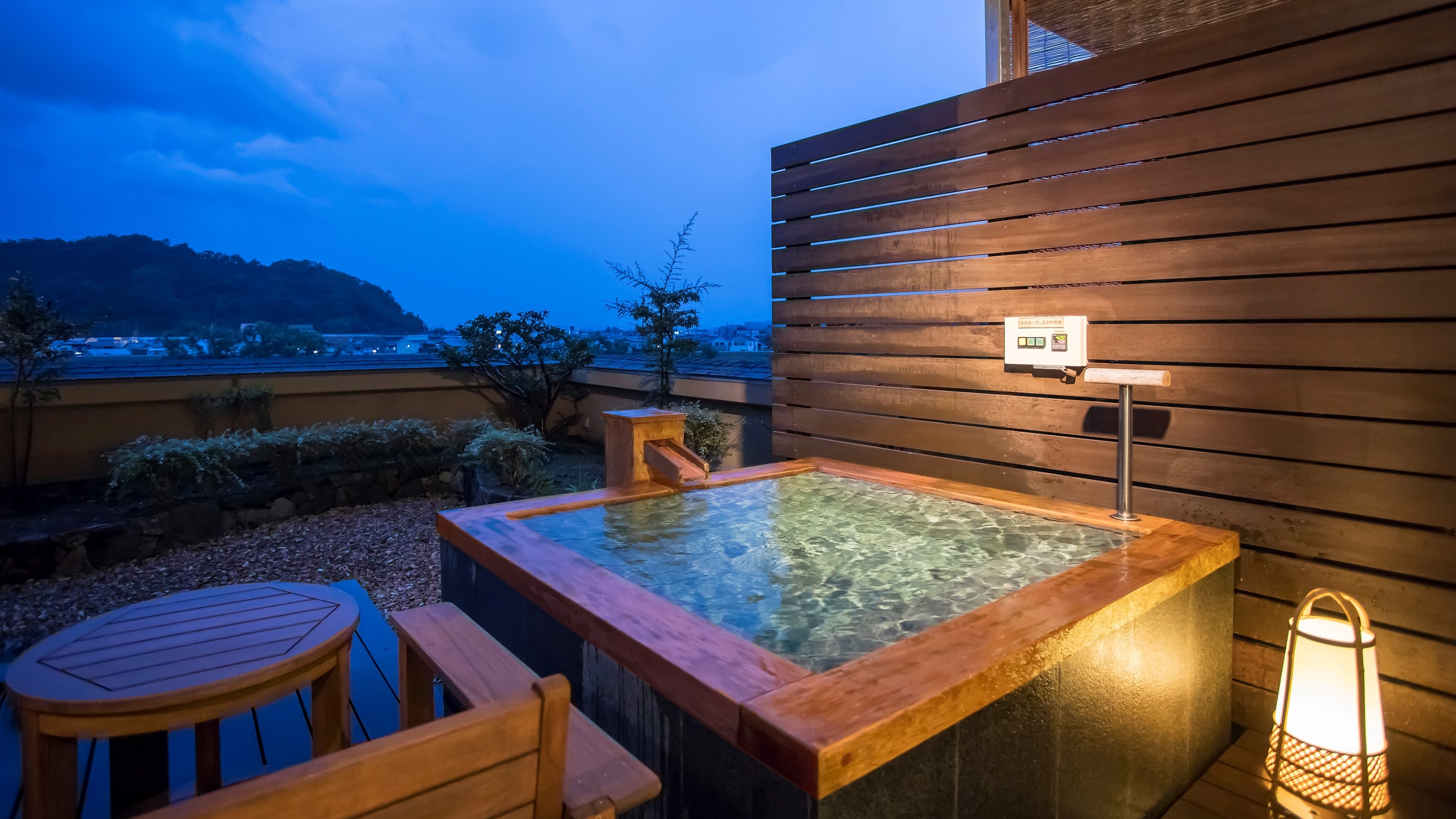 雙床房 33㎡ 附豪華露天浴池+眺望富士山的露台【禁煙】
