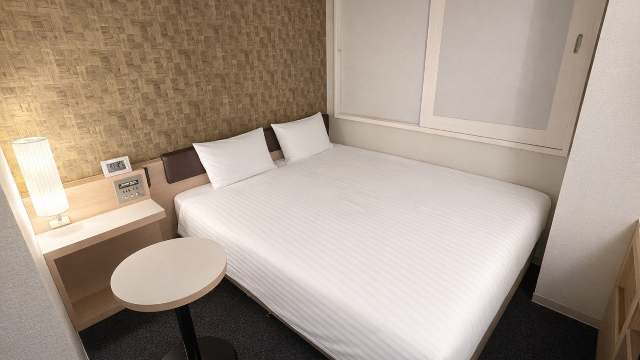 Deluxe room (queen size bed, bed width 160cm)