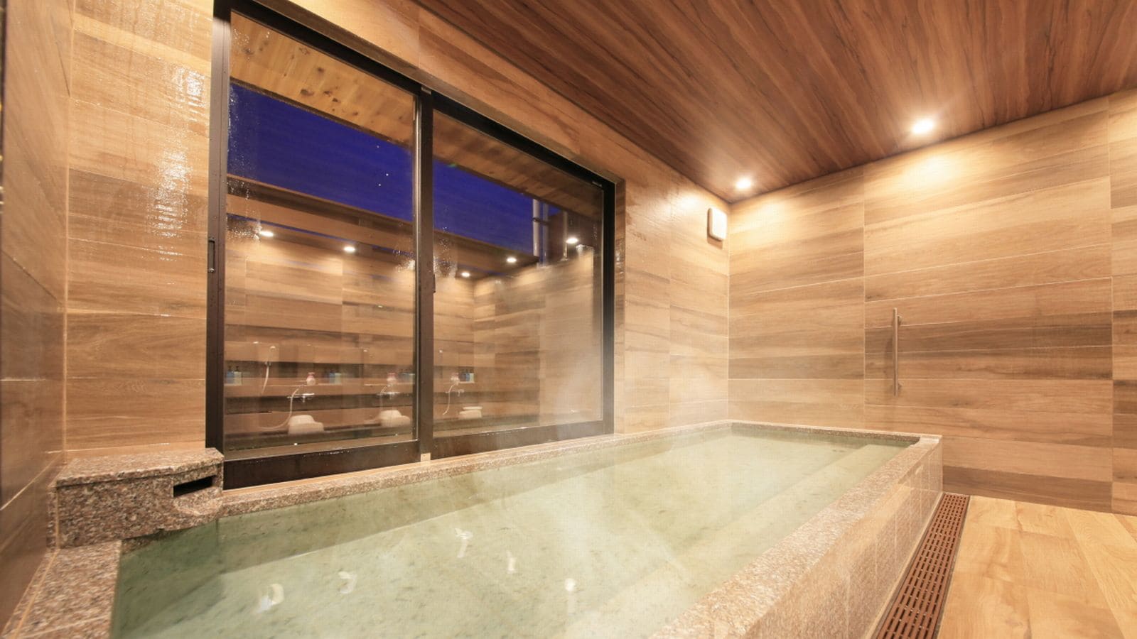 Kamar mandi umum yang besar