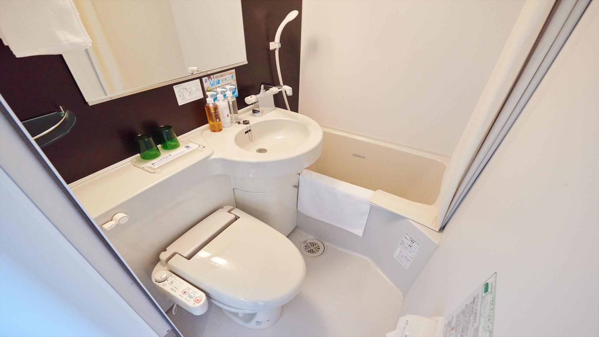 All rooms equipped with unit baths