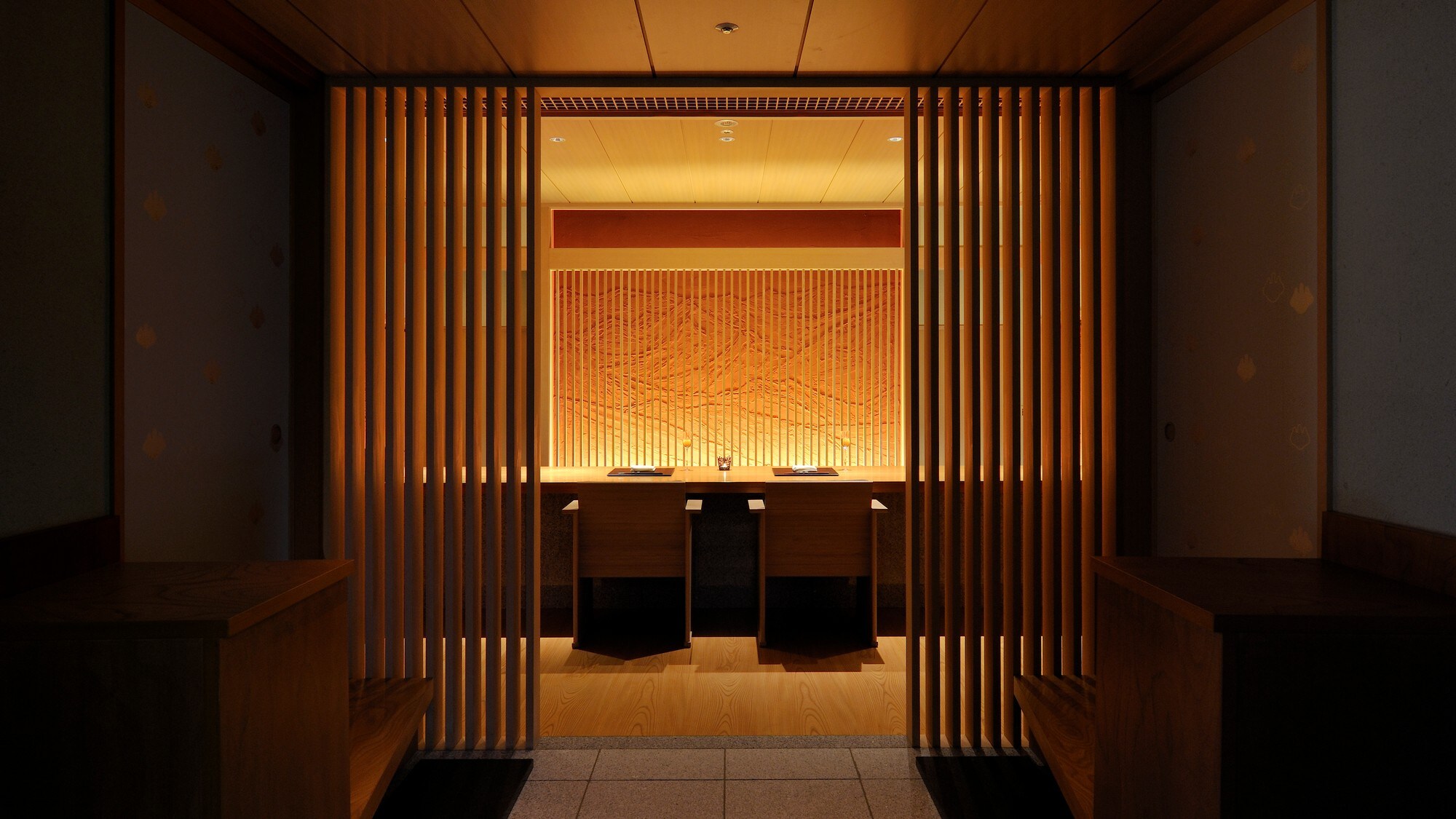 [Marriage of gastronomy and sake] Enjoy your meal in the private room of the specially set up "Cha-ryo".