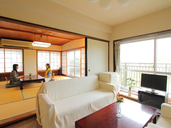 Example of a guest room (Japanese-Western style room)