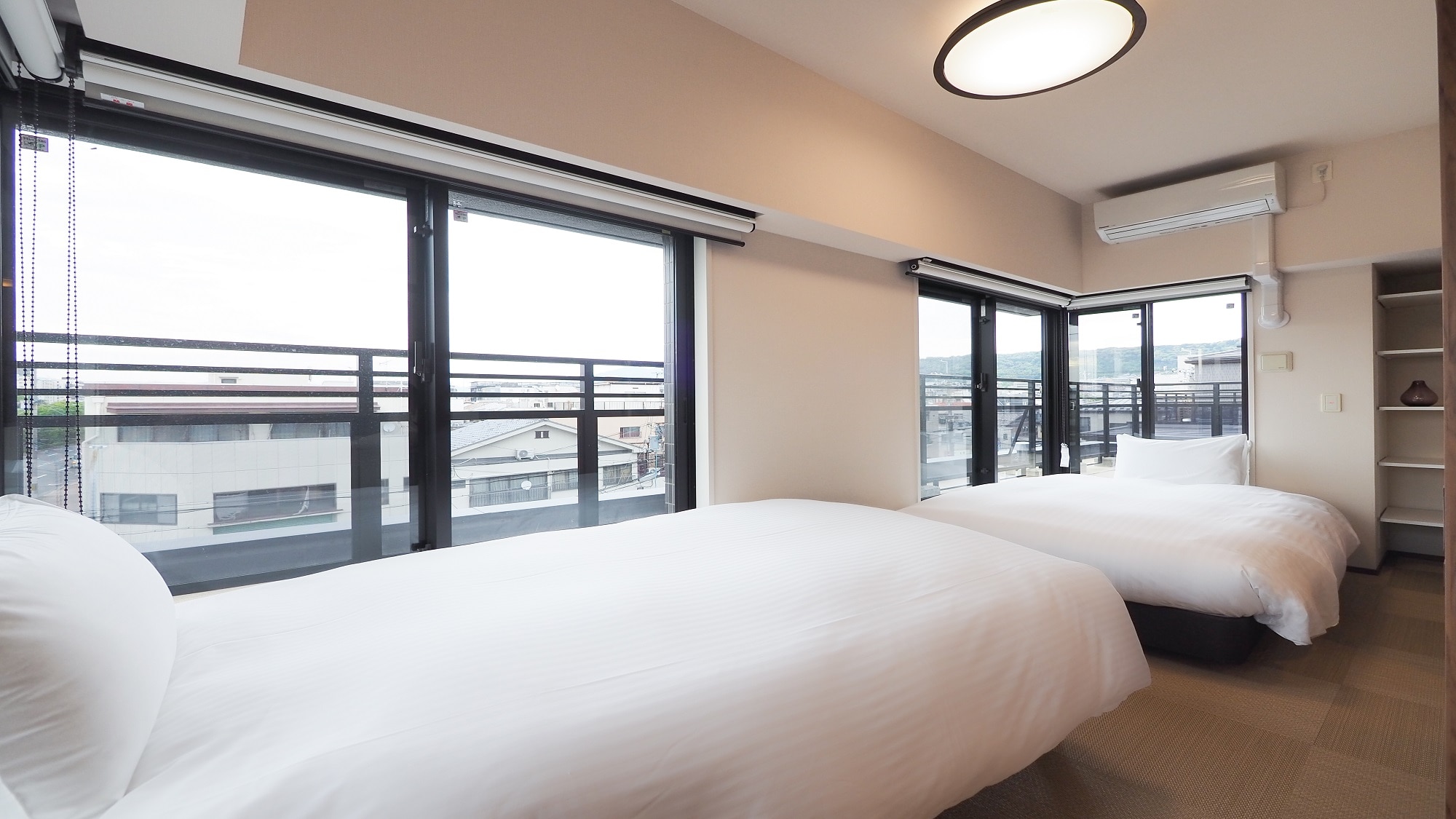 1 Bedroom Premier with Roof Balcony, Kitchen and Washing Machine