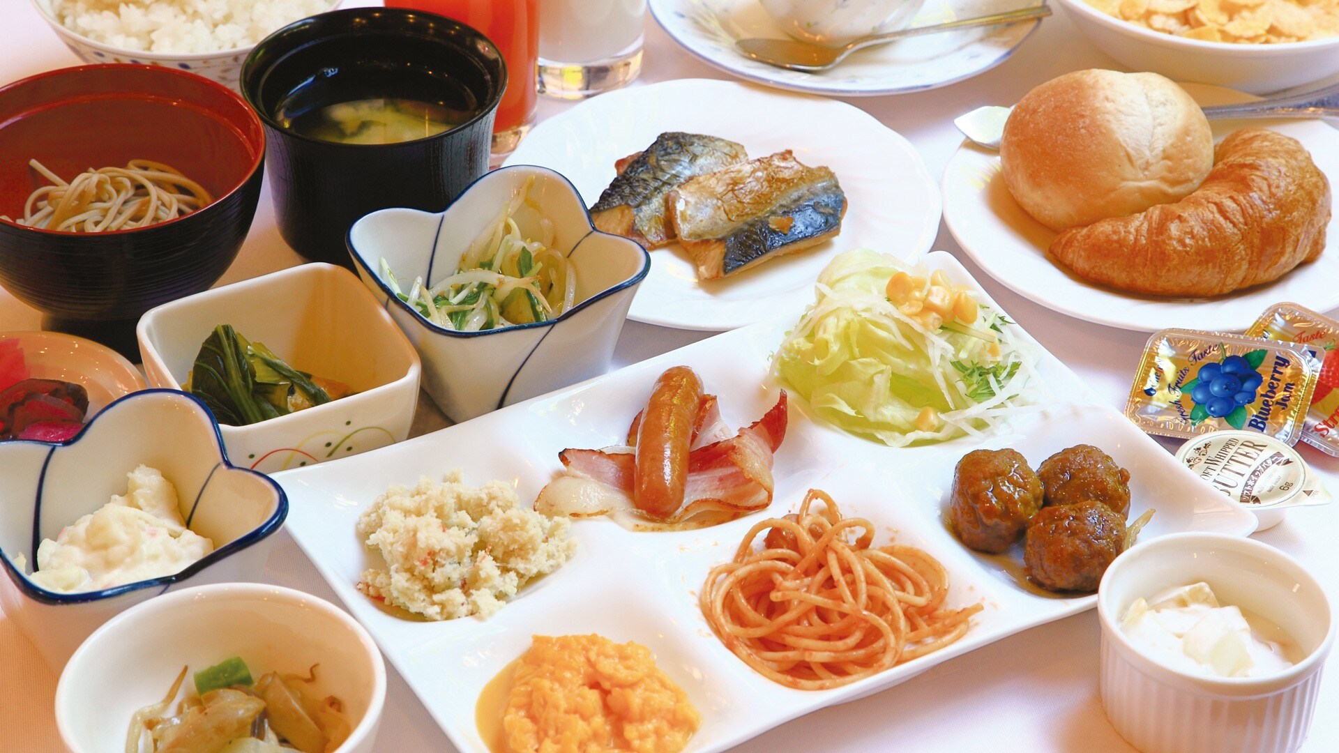 [Free breakfast buffet] ★ ☆ White rice, bread, Jakoten in Ehime, etc. & hellip; Very popular ♪