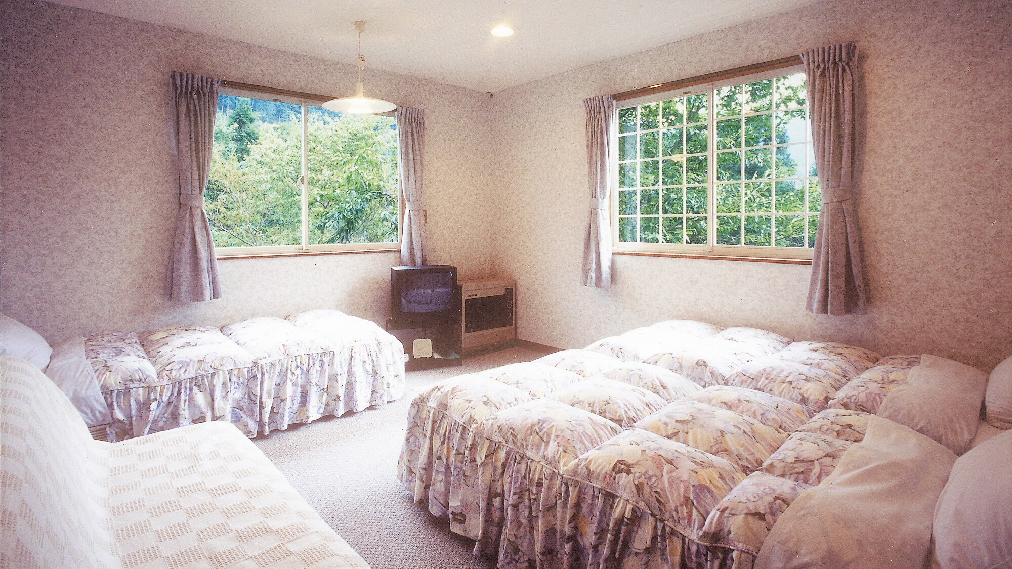 Western-style room example