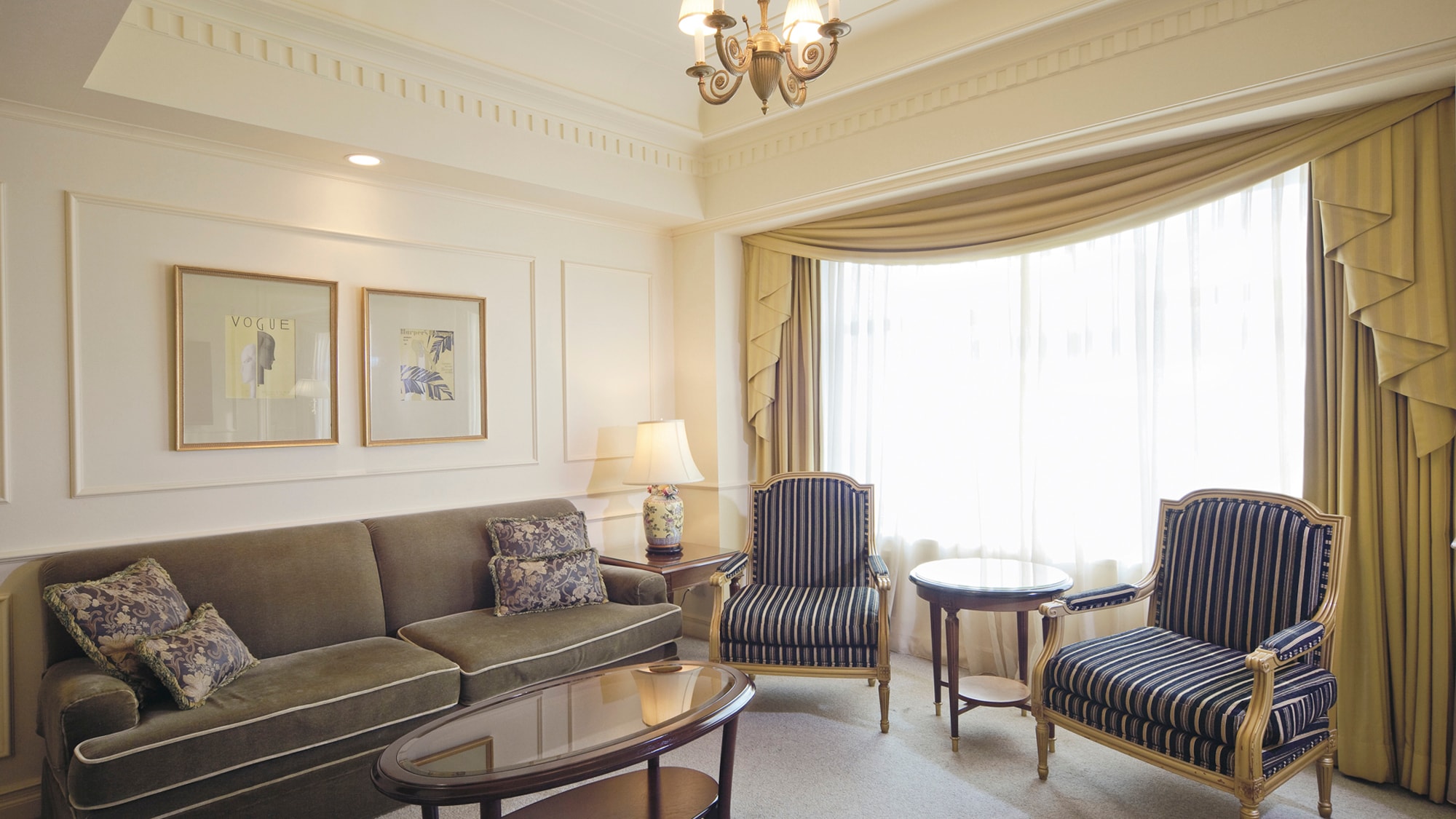 70m2 Plaza Suite Living