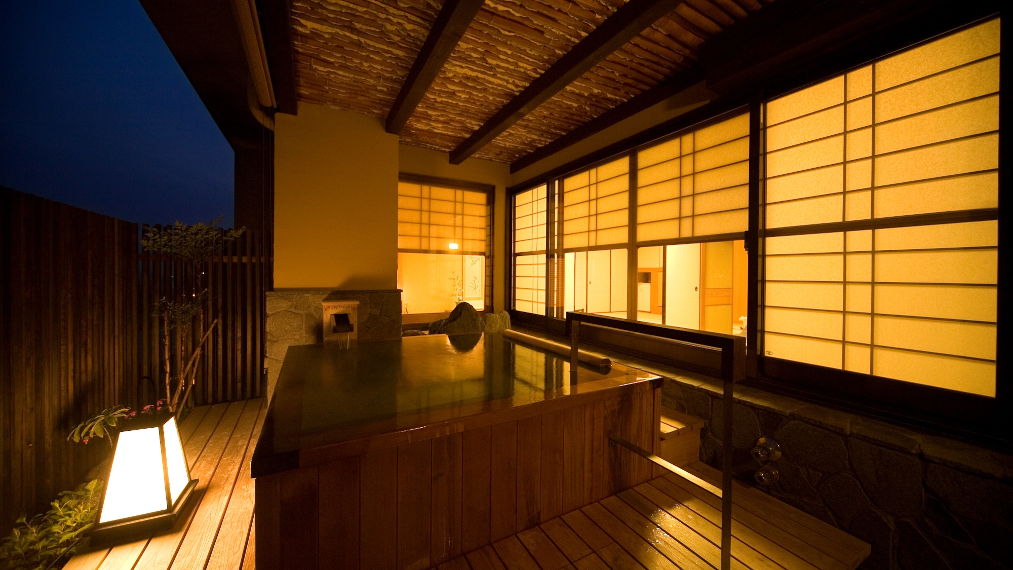 Hidehiko [with open-air bath]