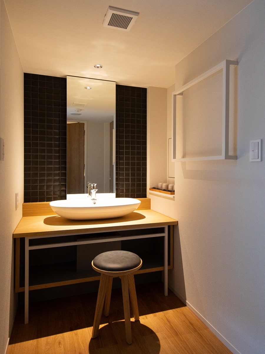 Separate washbasin