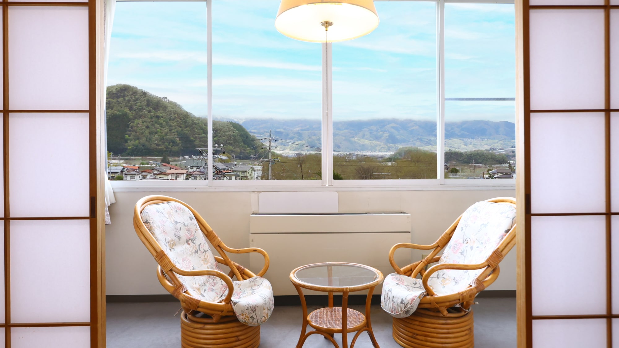 [Non-smoking ◆ Japanese-style room 10 tatami mats] Room with a view of Hokushin Godake
