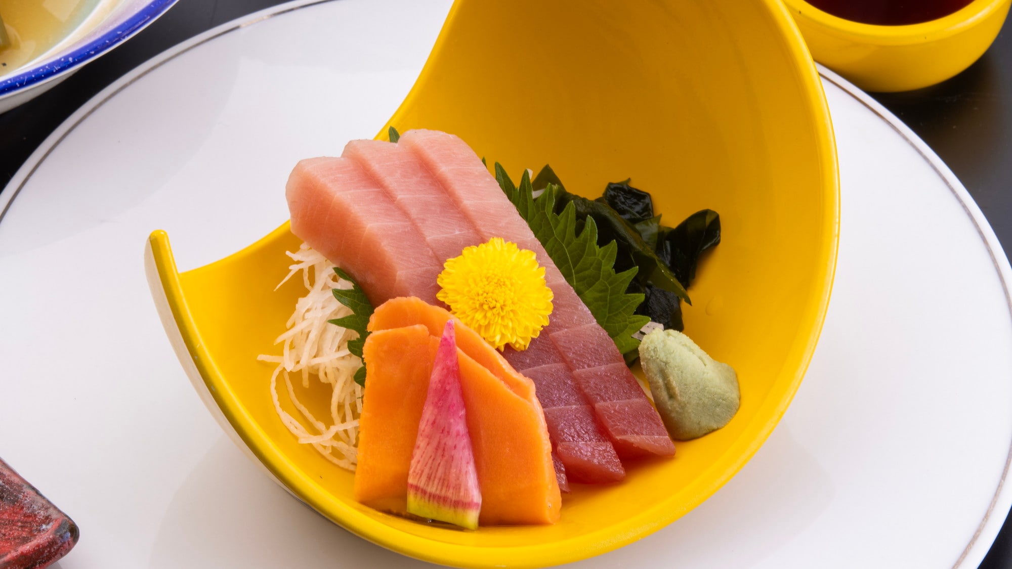 Contoh sashimi (mulai September 2023)