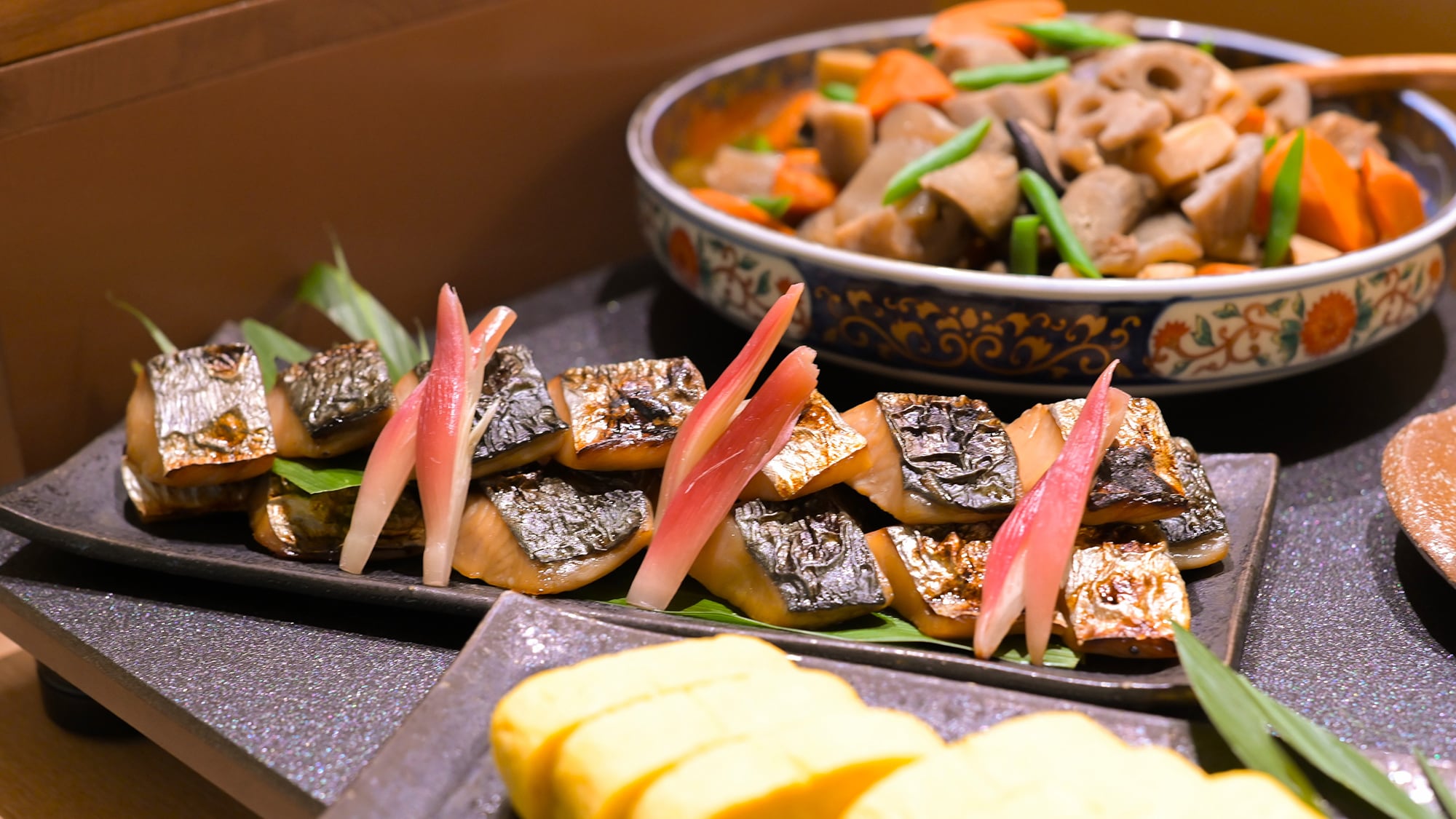 [Breakfast buffet] A delicious Japanese menu with dishes such as grilled fish from the Genkai Sea and rolled omelet made with Ajiho eggs.