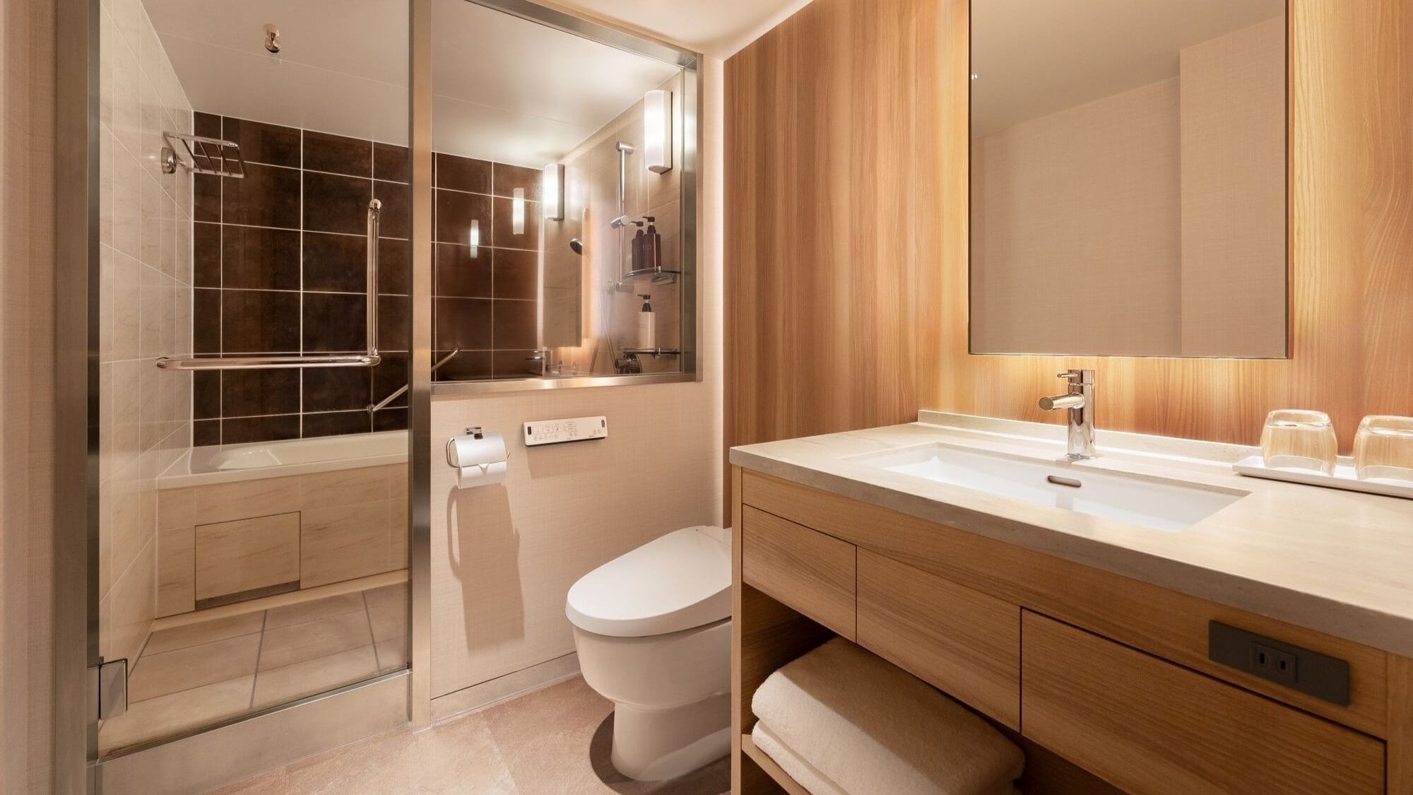 Club Superior | Bathroom