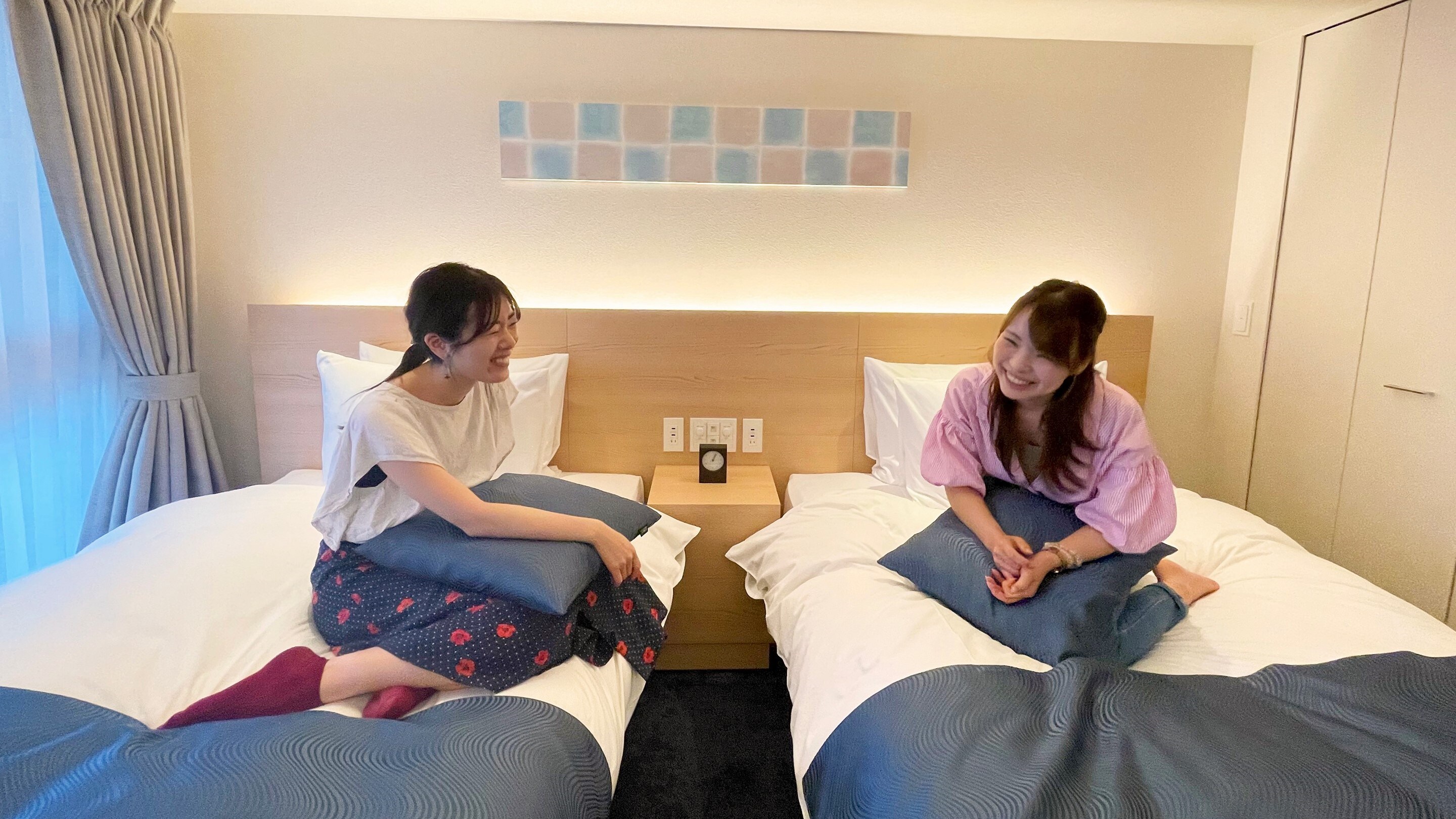 [2張小雙人床、1張沙發床] 豪華雙床房