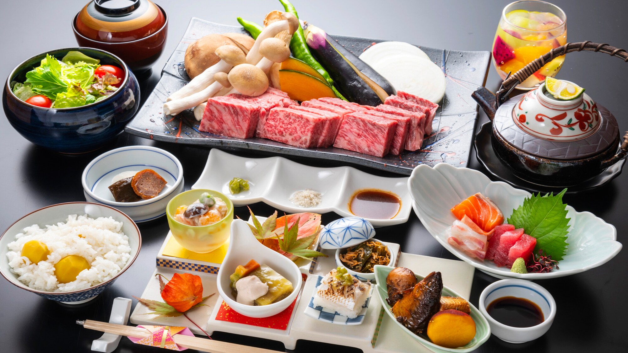 Ví dụ về bữa tối: Một bữa ăn có món chính là thịt bò Kumano đẹp mắt. Món ăn ngon nhất thời điểm này, theo cách ngon nhất.