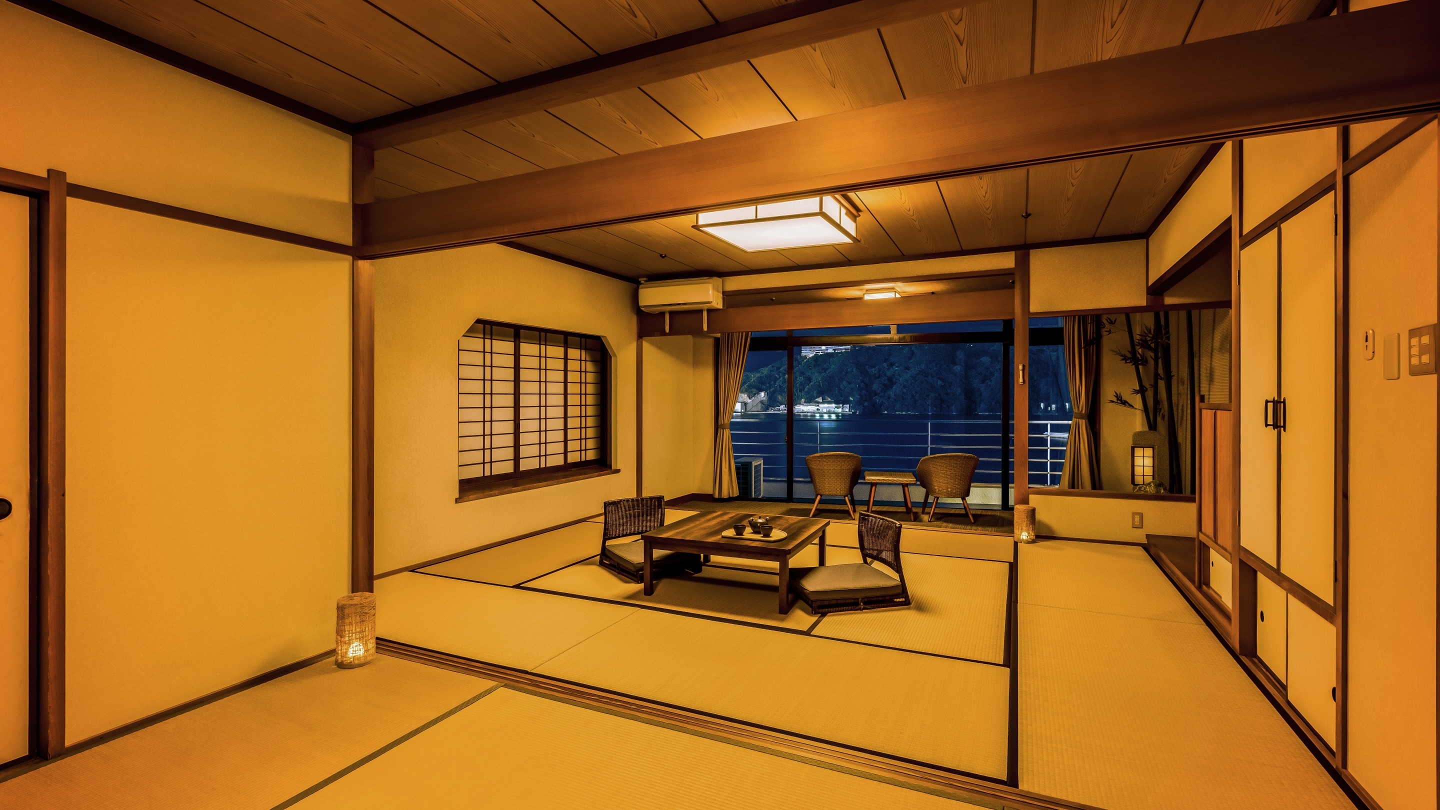 Two standard Japanese-style rooms *Example of guest rooms