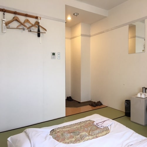 Japanese-style twin room ★ 8 tatami mats ★ Top floor guaranteed room ♪