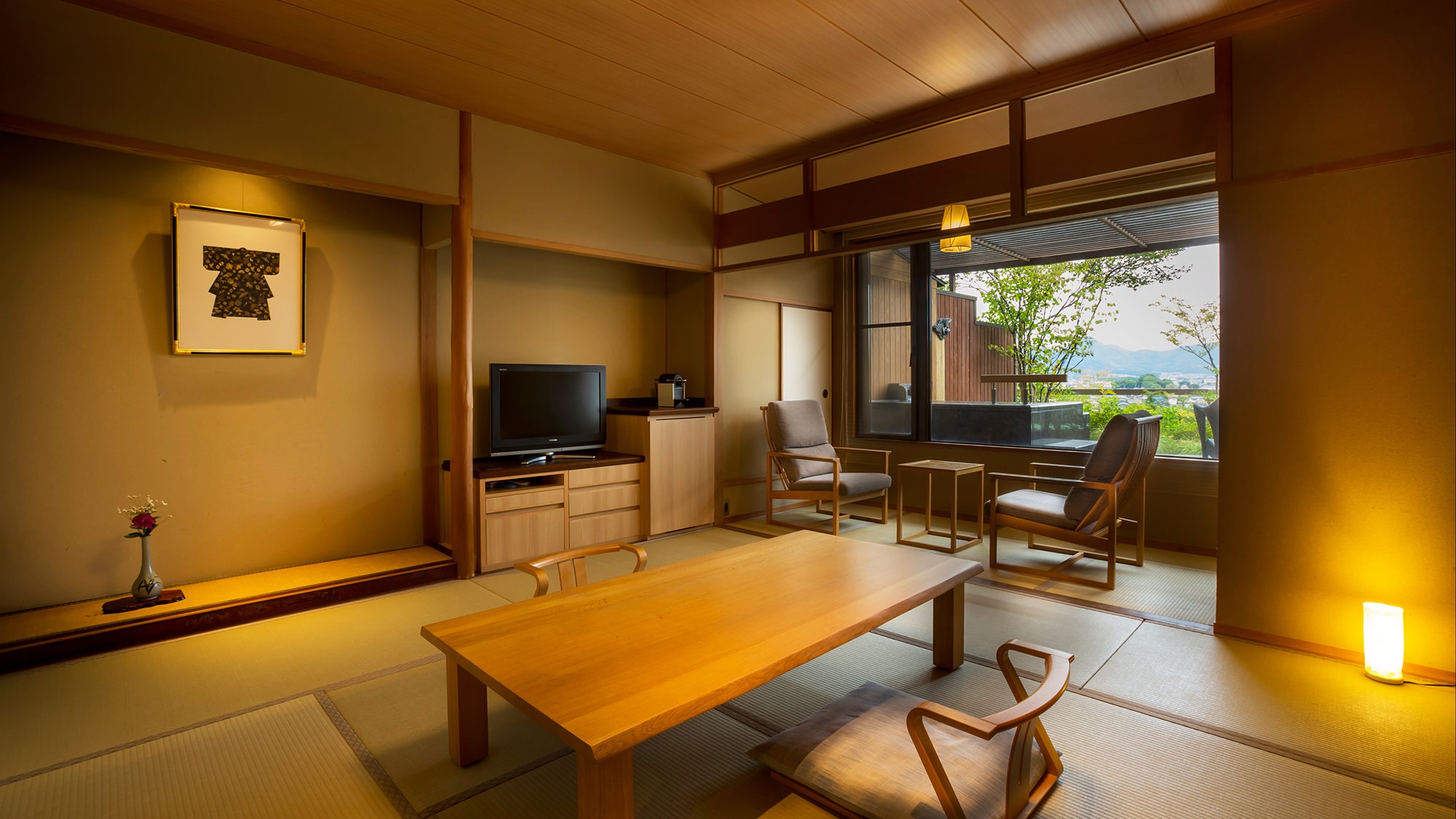 [Fujimidai/Japanese-style room with private open-air bath] Example of an indoor room
