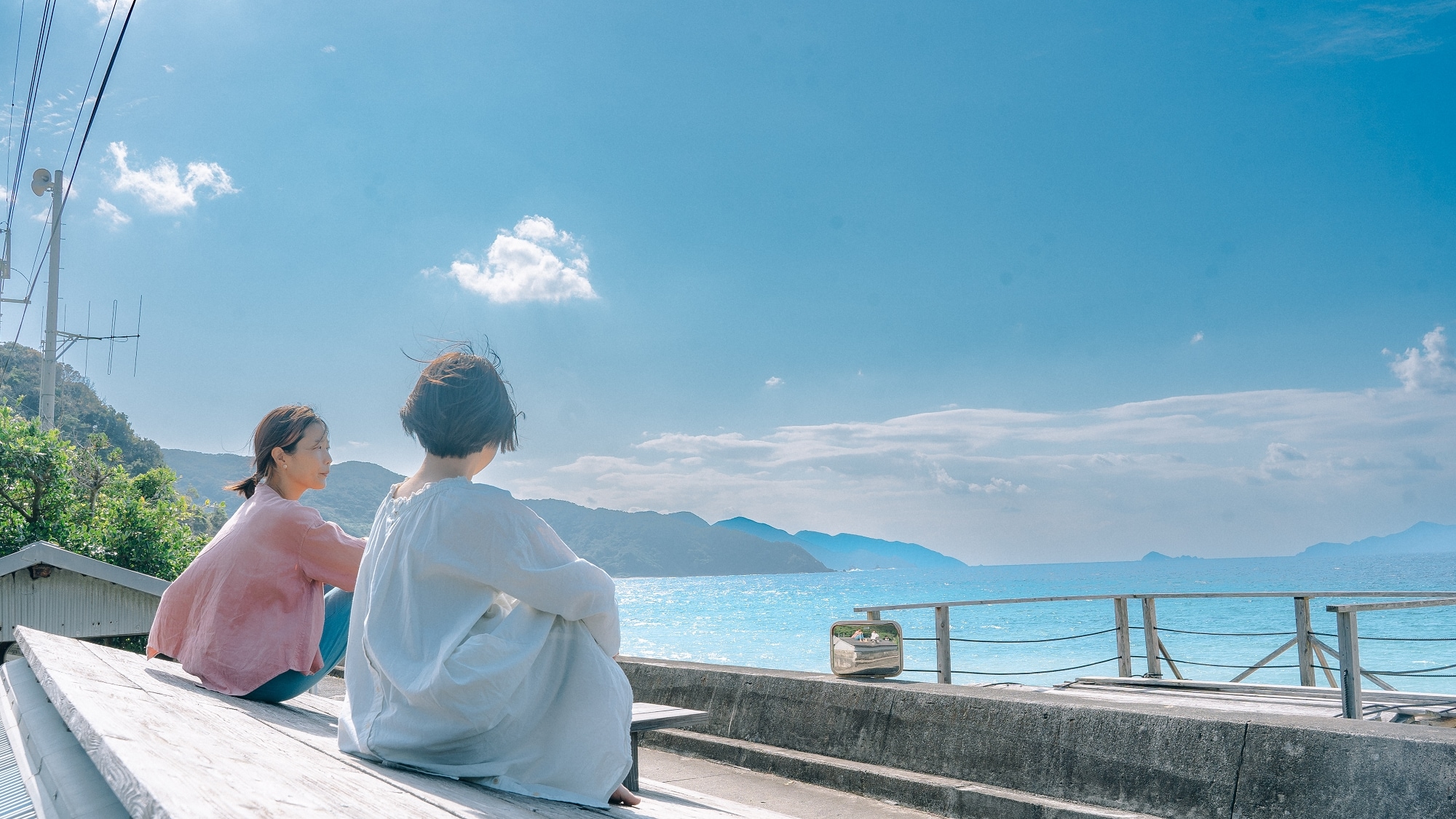 <Inn with a roof that looks like the sea> This is an inn where you can fully enjoy the beauty of the changing sea 24 hours a day.