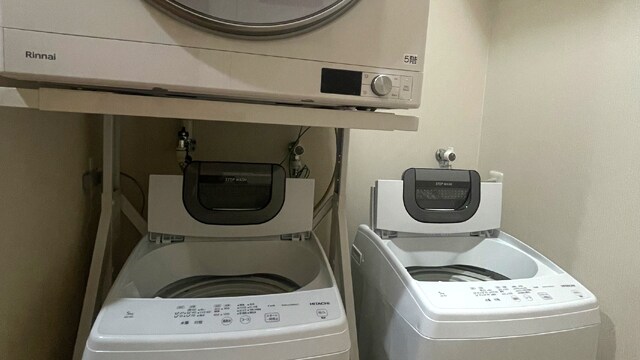 เครื่องซักผ้าหยอดเหรียญ