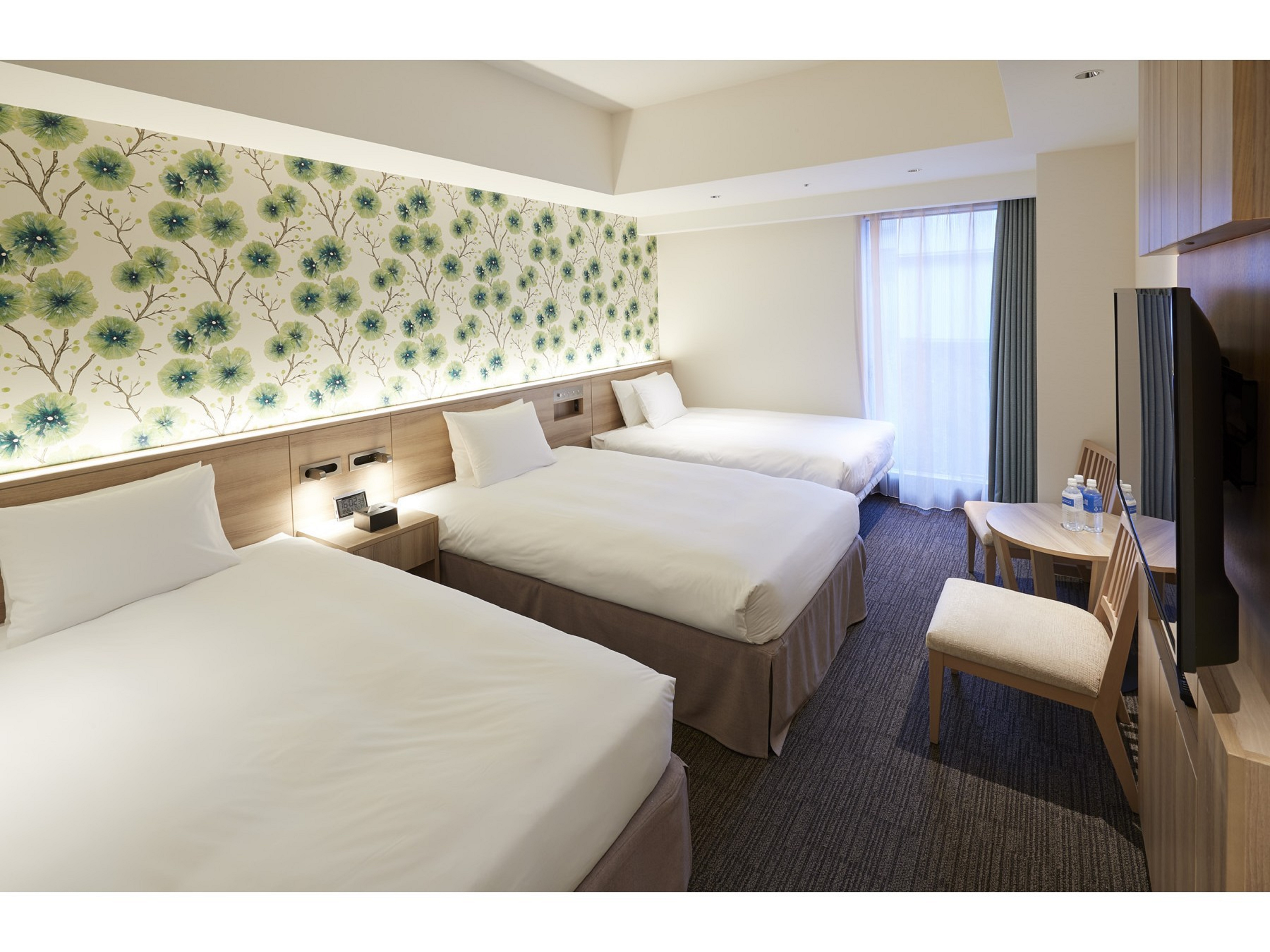 Twin room for 3 people 12000px