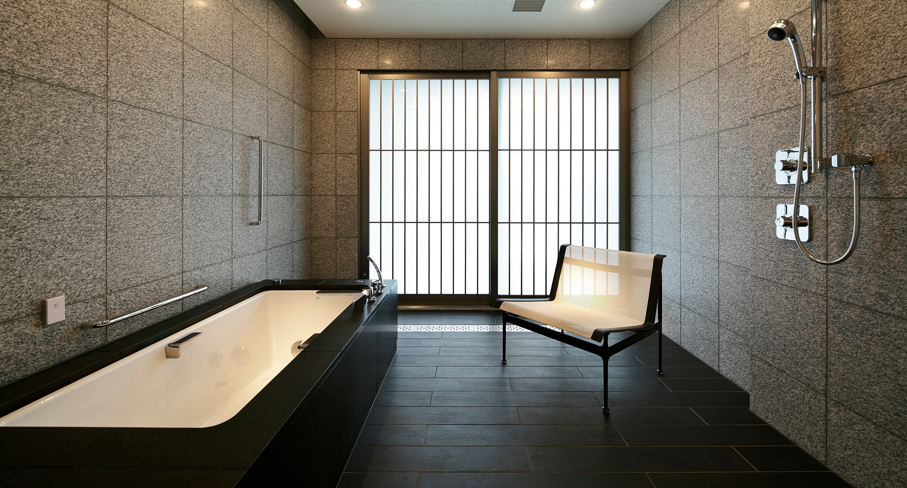 Garden Suite Bathroom